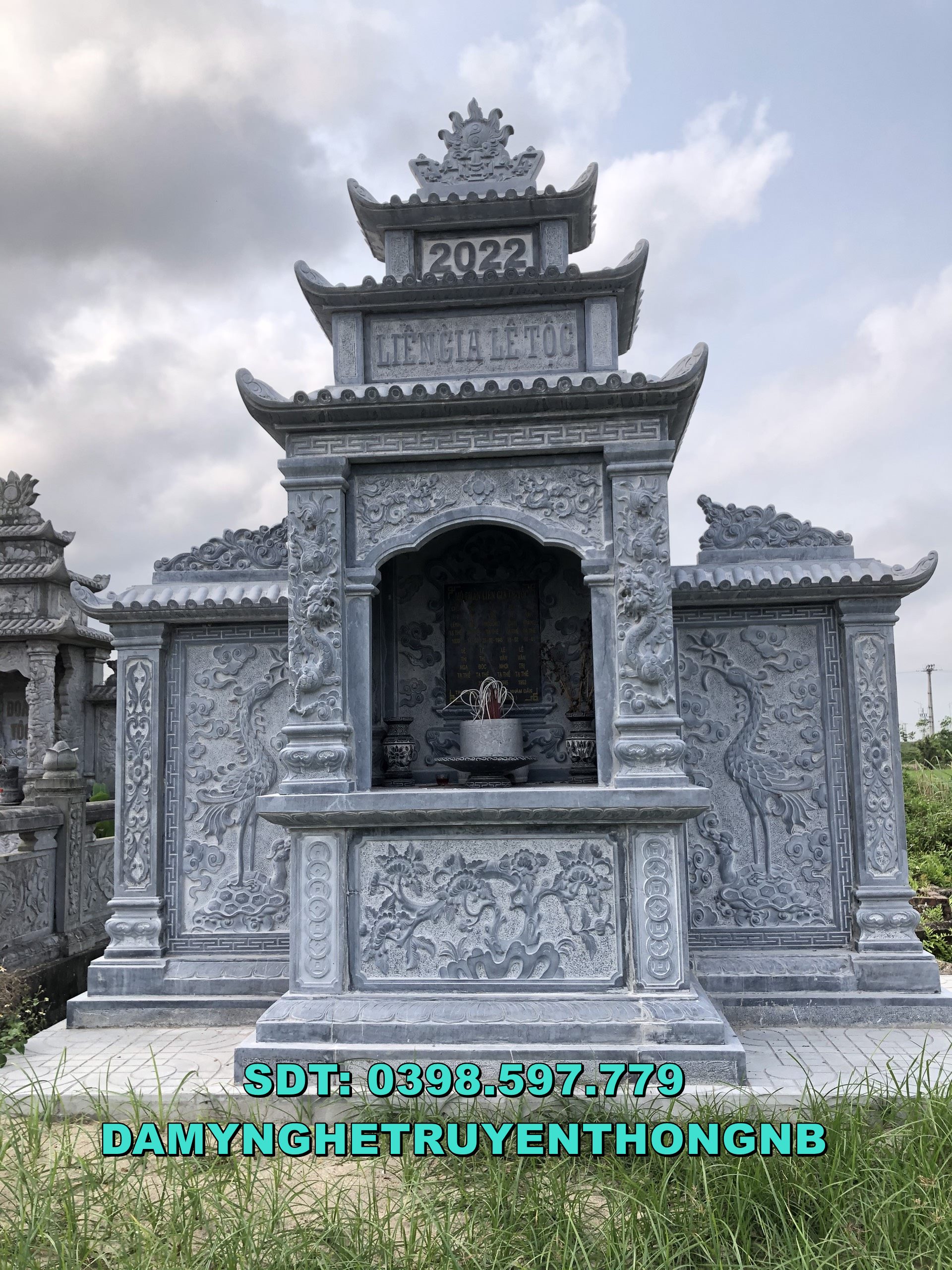 hình ảnh lăng thờ đá tự nhiên cao cấp có cánh tại nghệ an