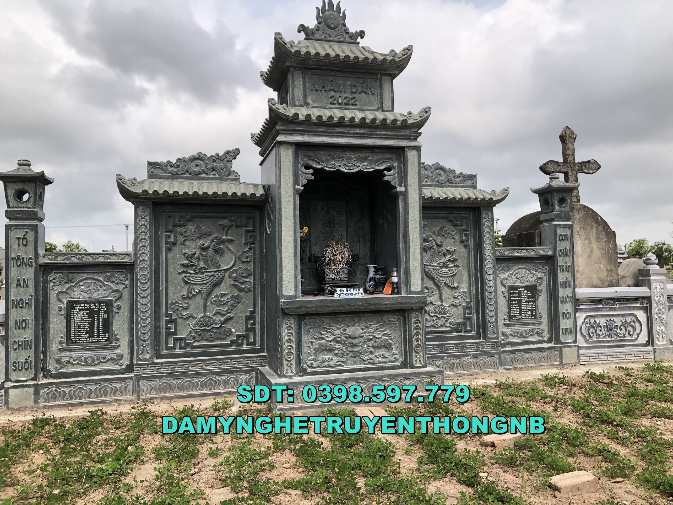 xây lăng mộ đá thờ chung đẹp nguyên khối lắp tại bình thuận