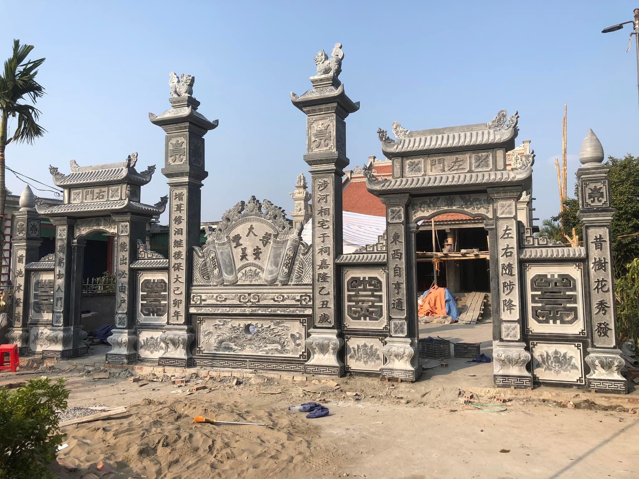 cổng tam quan nhà thờ hoj xây cổng khu lăng mộ bằng đá xanh khối đẹp
