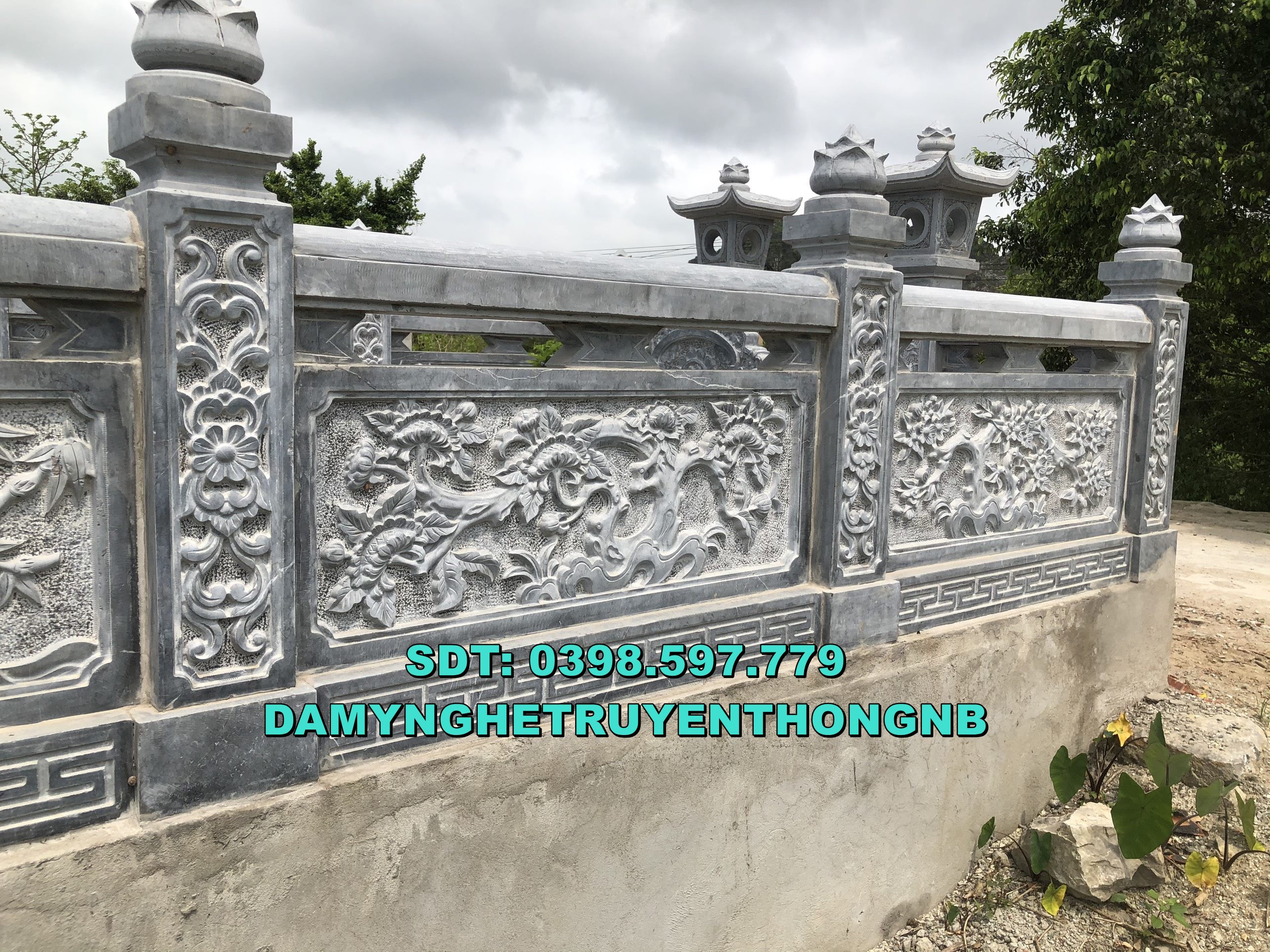 hoàn thiện mẫu lan can cầu đá xanh tự nhiên tại ninh bình