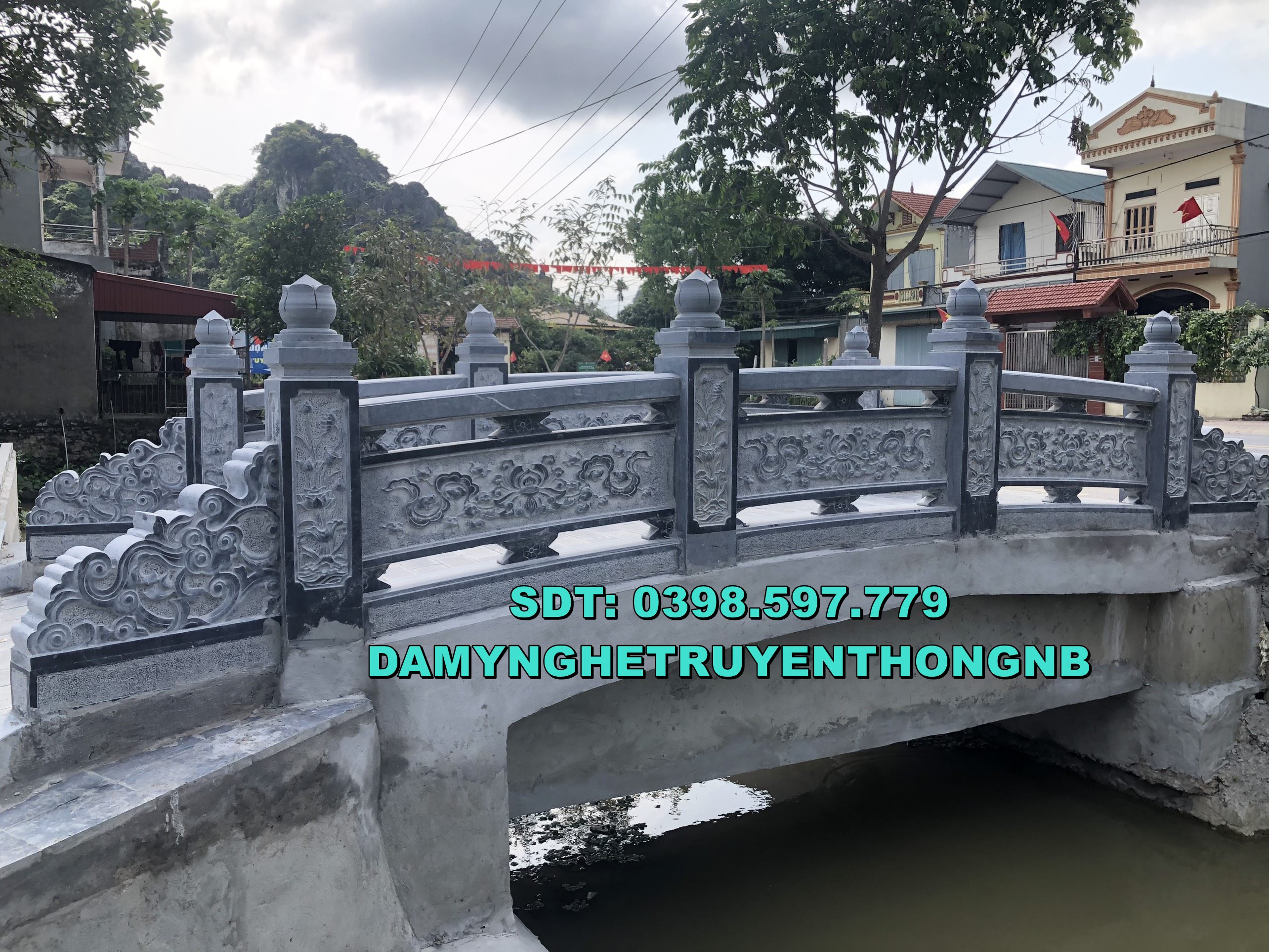 hoàn thiện mẫu lan can cầu đá xanh tự nhiên tại ninh bình
