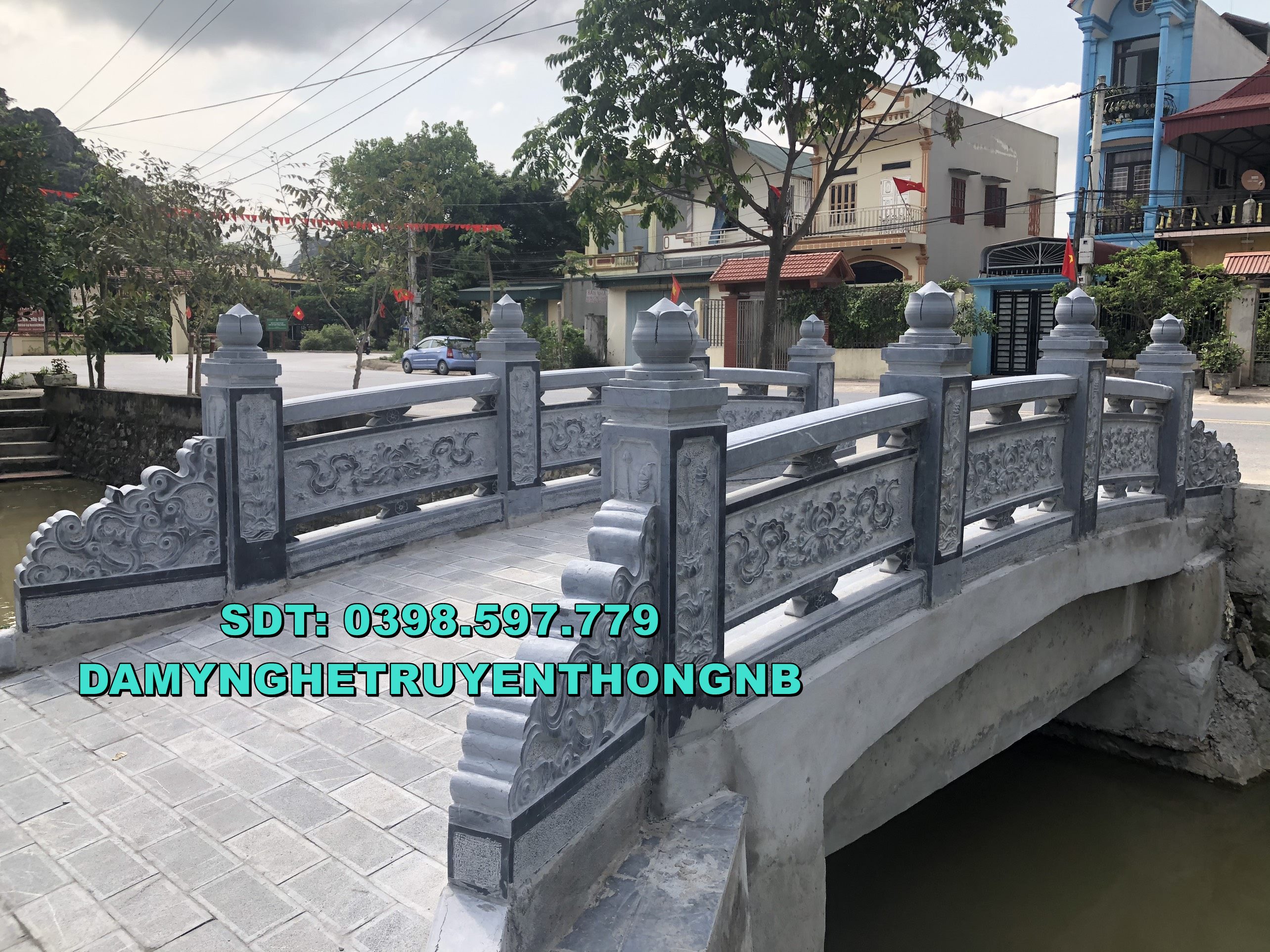 hoàn thiện mẫu lan can cầu đá xanh tự nhiên tại ninh bình