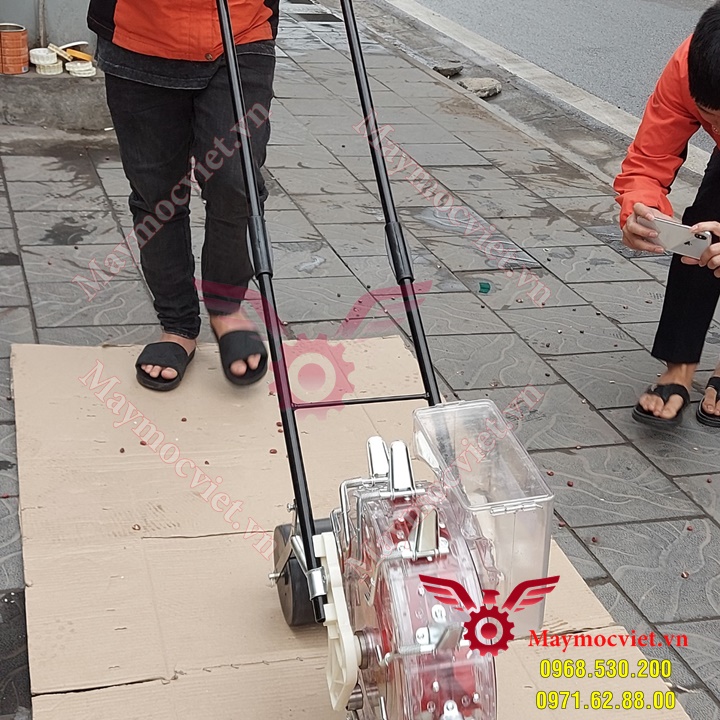 [New]- Máy gieo hạt ngô , hạt giống đa chức năng 12 răng -đại hạ giá