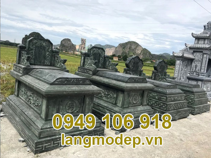 Mộ không mái đá xanh rêu thiết kế đẹp 2023