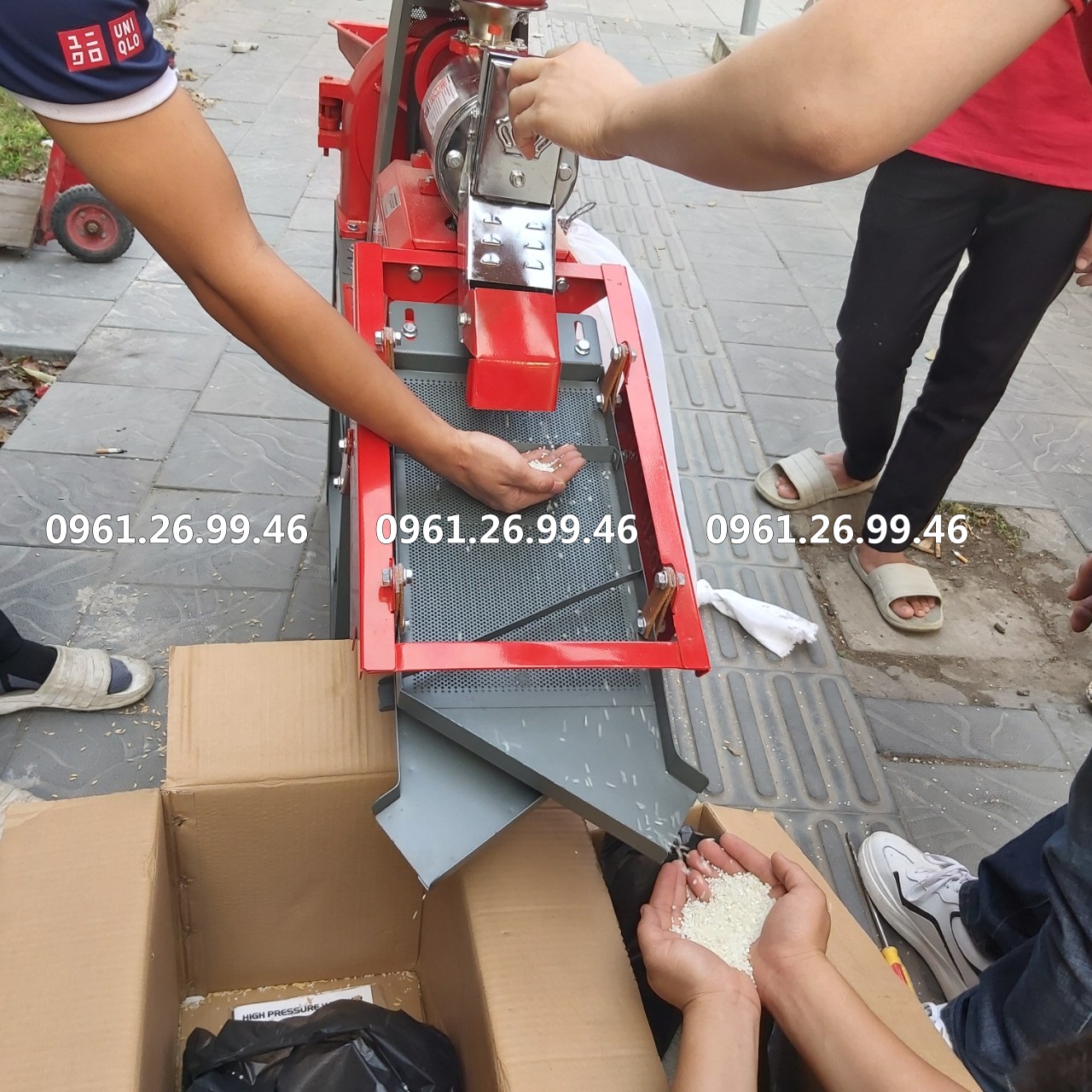 Máy xát gạo gia đình đa chức năng: xát gạo, nghiền ngô nghiền cám