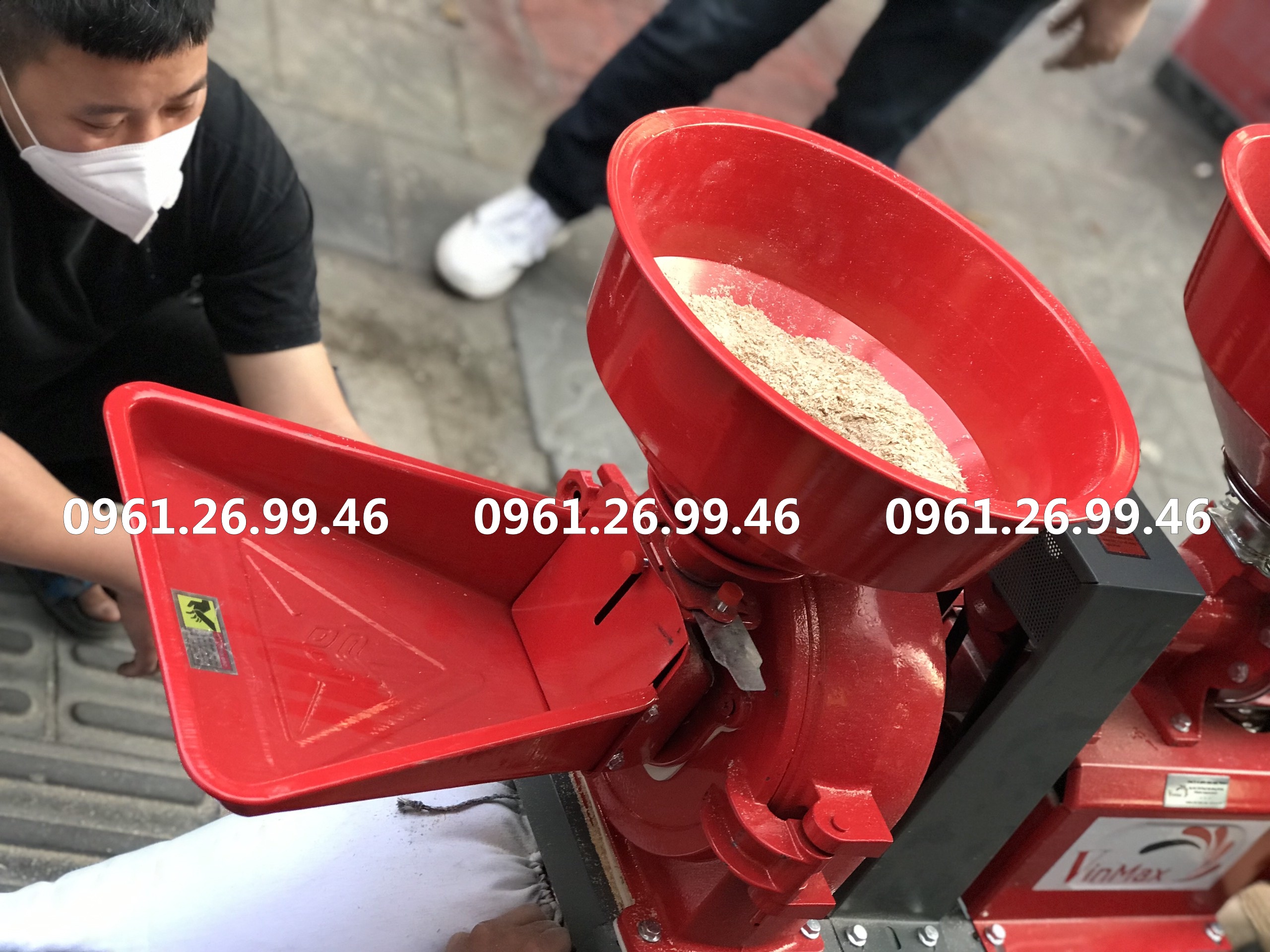 Máy xát gạo gia đình đa chức năng: xát gạo, nghiền ngô nghiền cám