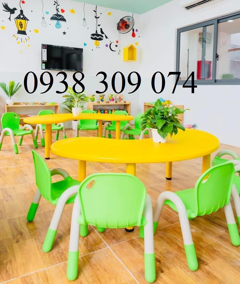 Bàn vòng cung mầm non, bàn bán nguyệt mầm non