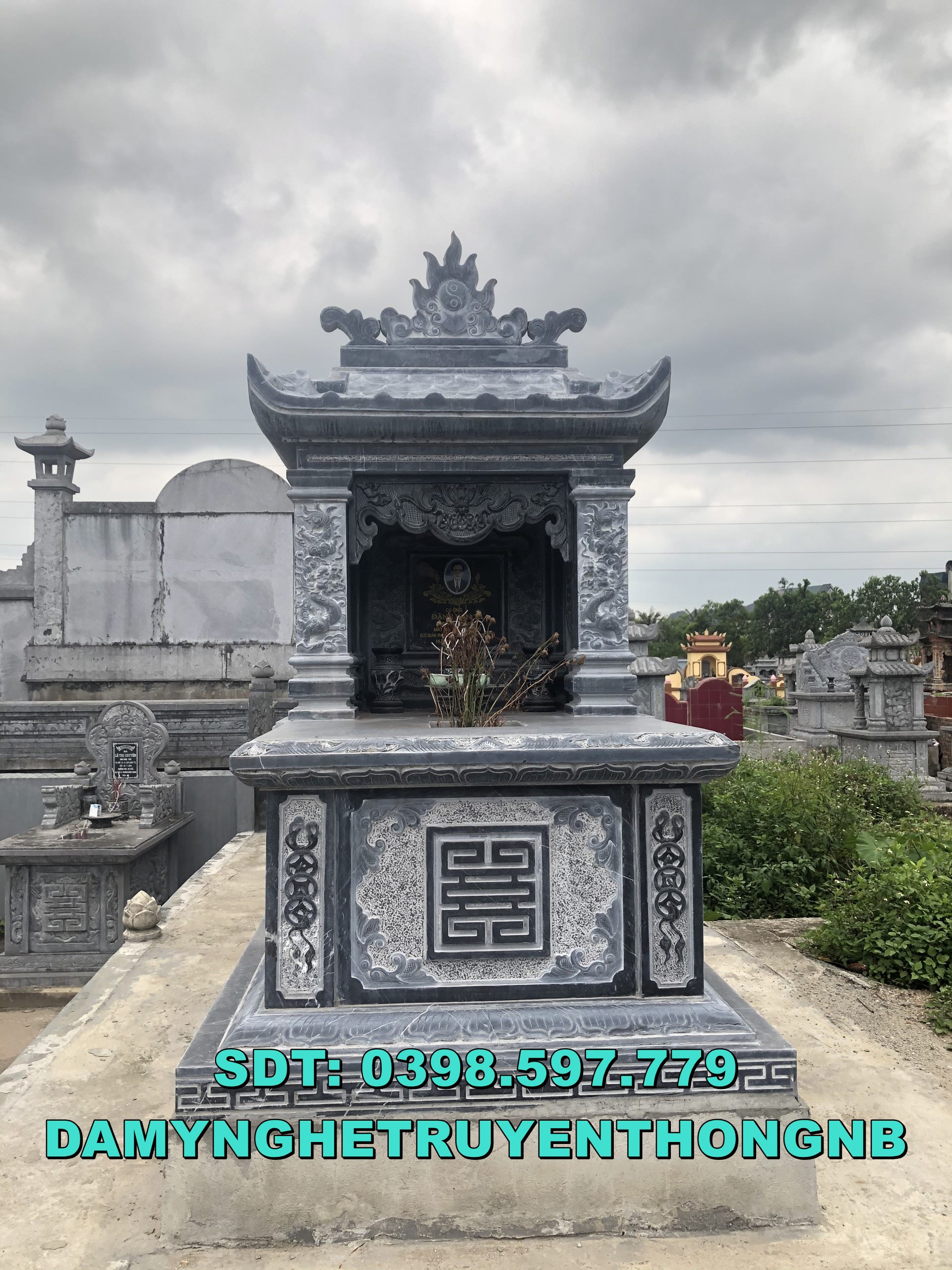 làm mộ đá 2 mái tinh xảo đẹp nhất tại cần thơ