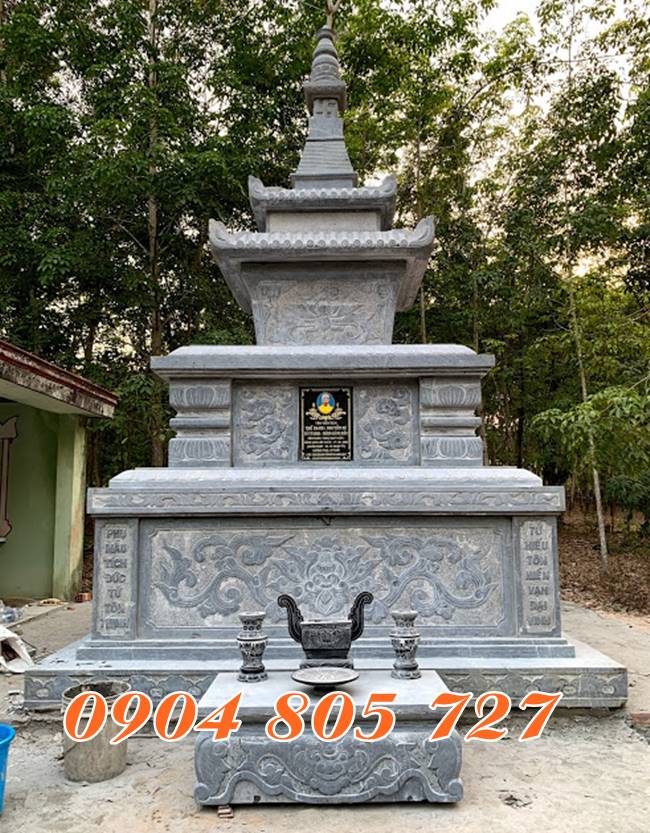 Tháp mộ đá để hũ tro cốt xây bằng đá tại Tây Ninh