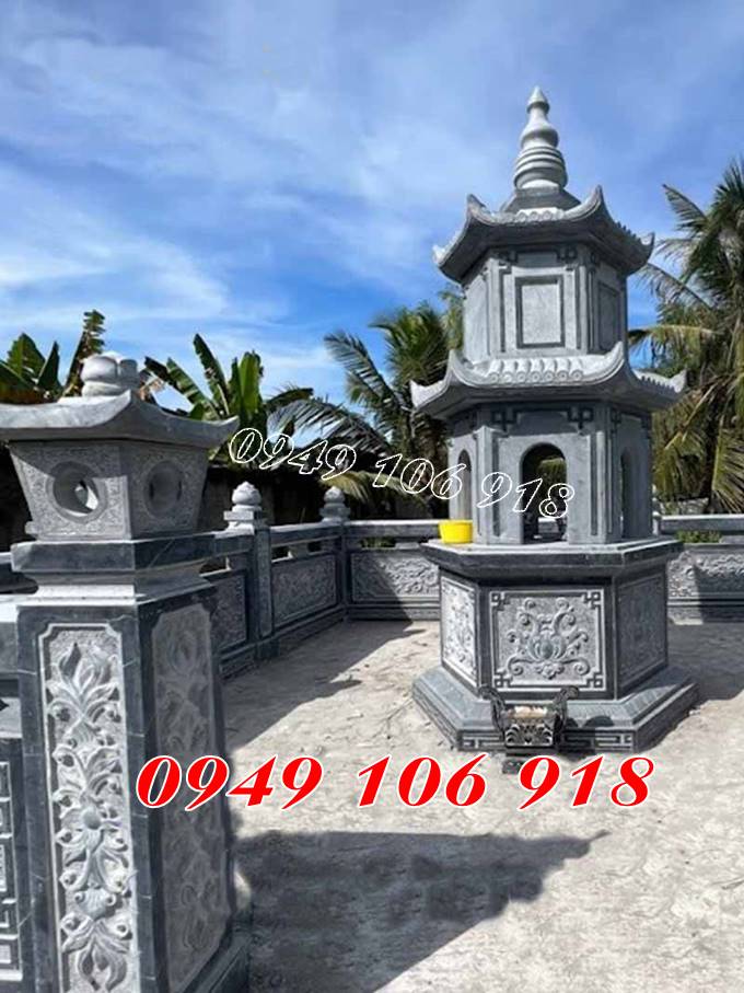 Bản tháp lục lăng để tro cốt bằng đá tại Miền Tây