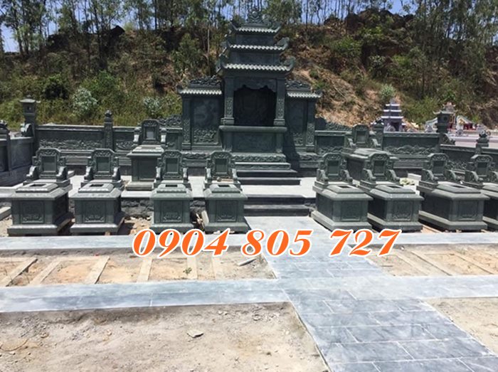 Mẫu lăng mộ đá xanh rêu đẹp lắp đặt tại Bạc Liêu