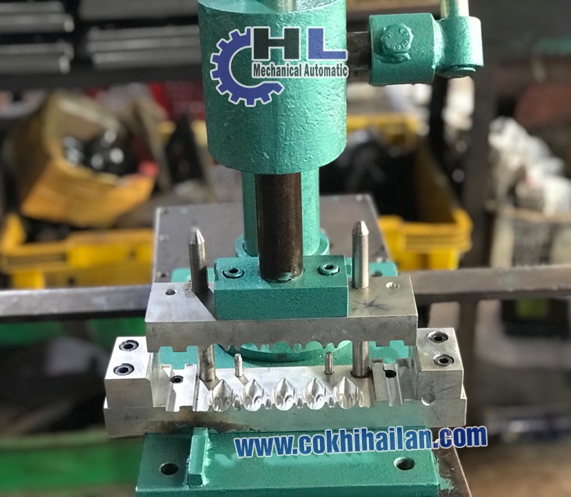 Bàn ép làm nhang nụ bằng tay chưa có khuôn