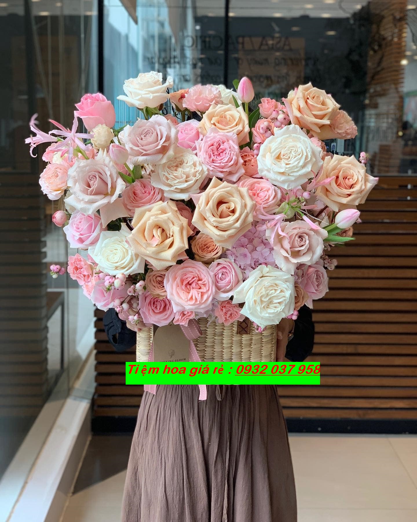 Shop hoa tươi gái rẻ quận bình thạnh, hoa khai trương giá rẻ