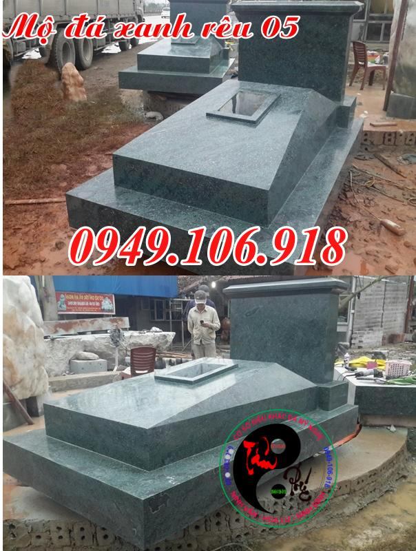 Mộ đá xanh rêu thiết kế hiện đại đơn giản