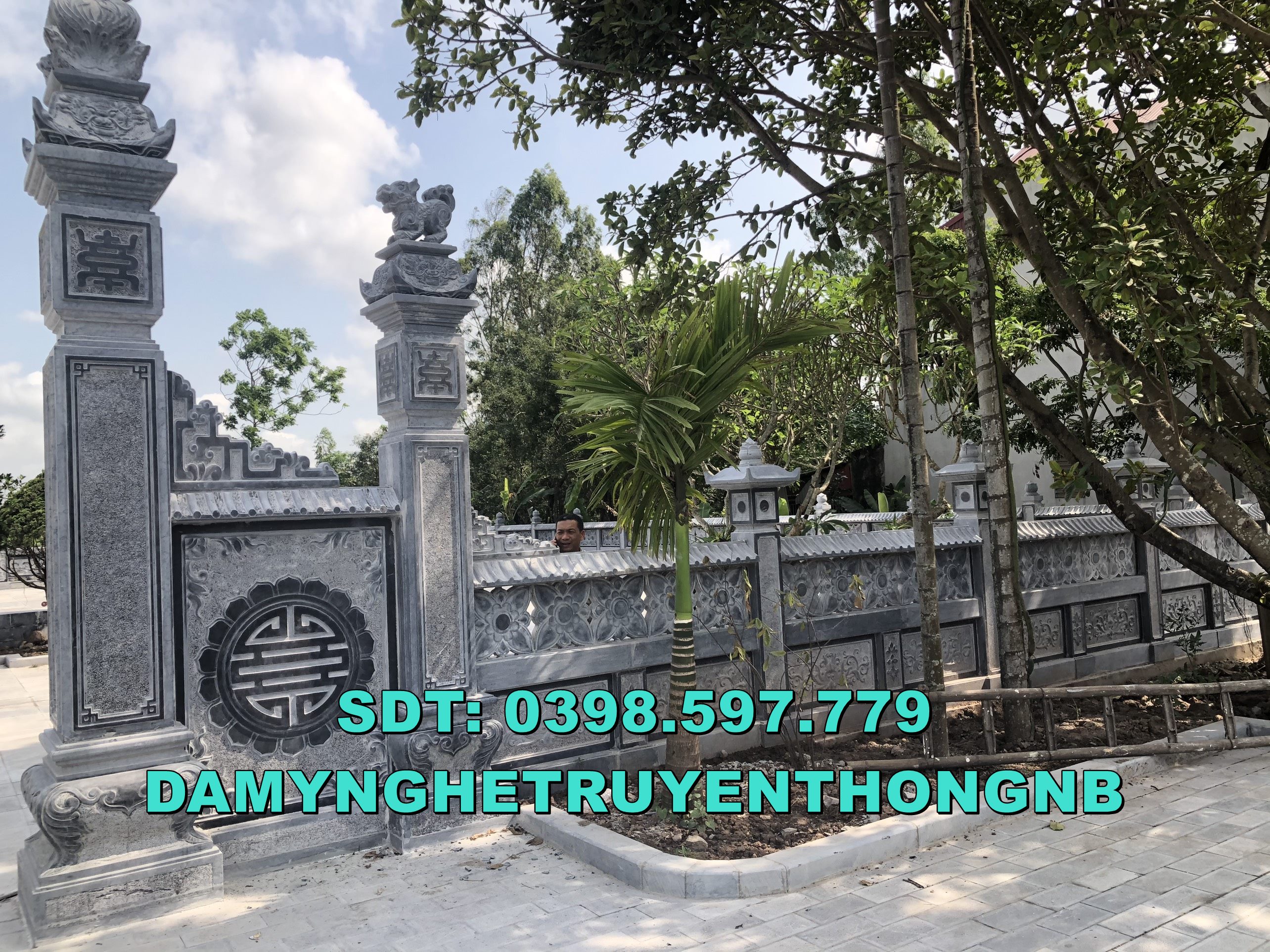 cổng tam quan nhà thờ họ,xây cổng khu lăng mộ bằng đá xanh nguyên khối