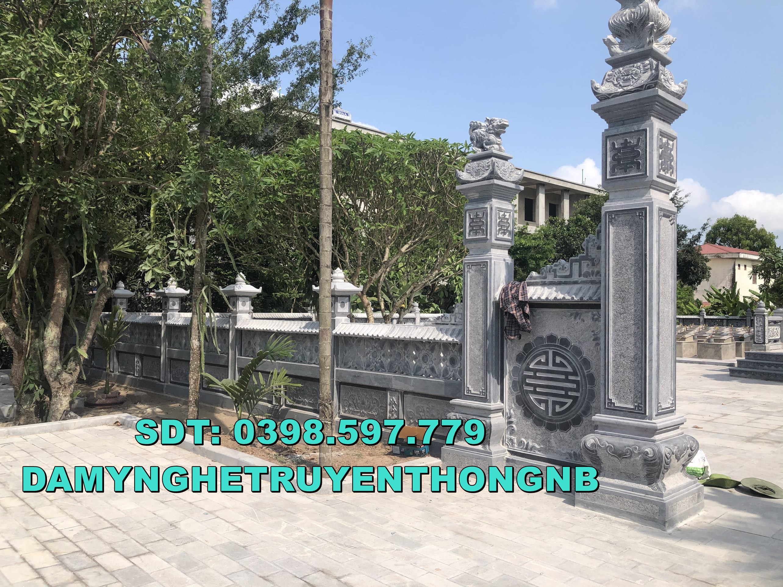 cổng tam quan nhà thờ họ,xây cổng khu lăng mộ bằng đá xanh nguyên khối