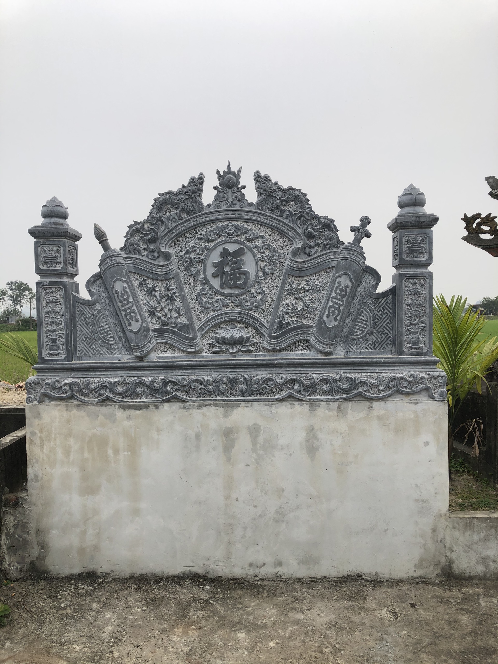 bình phong đá đẹp cuốn thư đá cao cấp lắp tại an giang