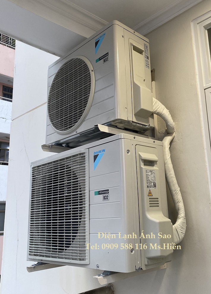 Máy lạnh treo tường Daikin FTKC25UAVMV/RKC25UAVMV - 1.0Hp