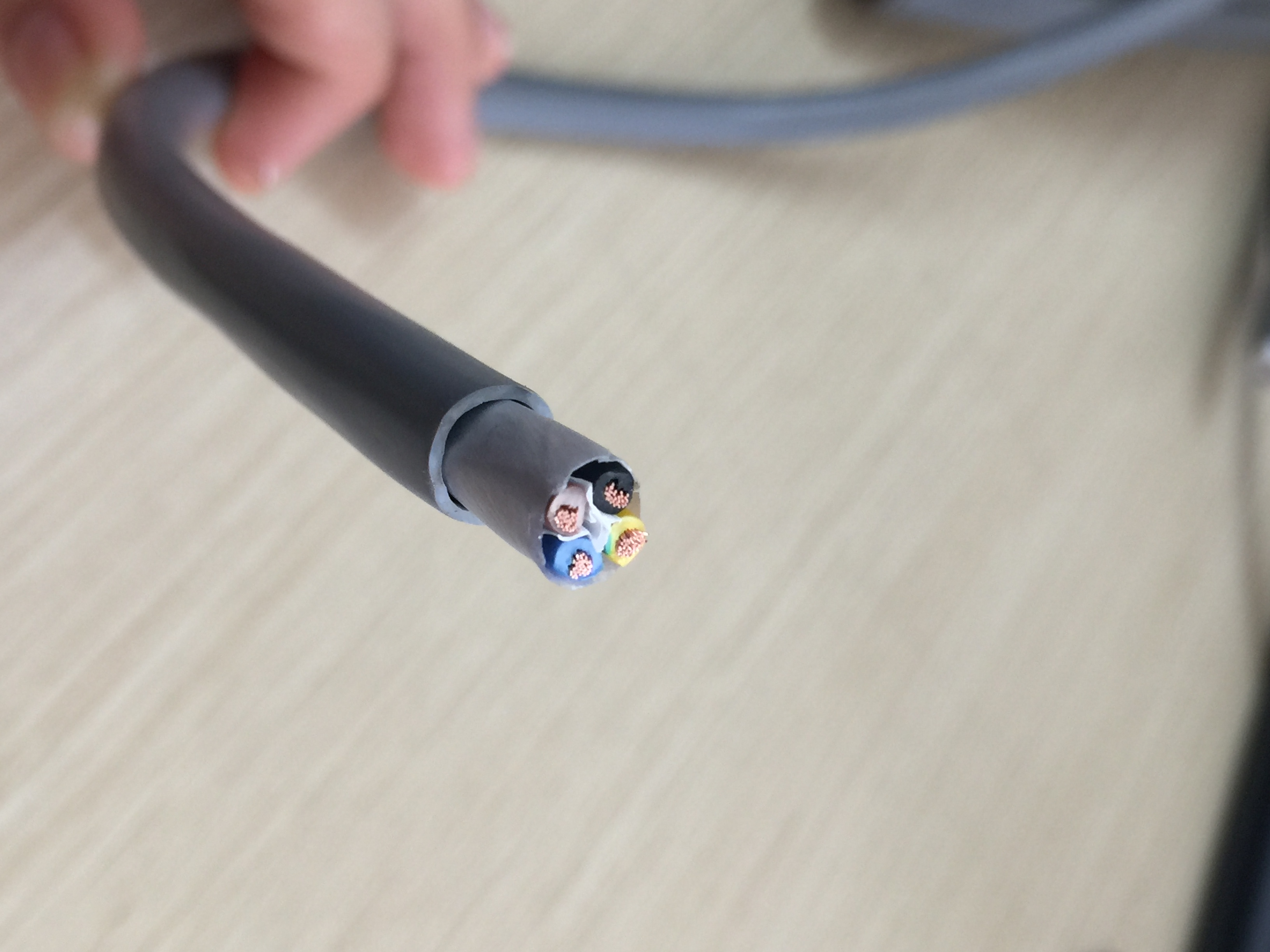 Cáp điều khiển 4 lõi Altek kabel 1.0mm2 có lưới chống nhiễu