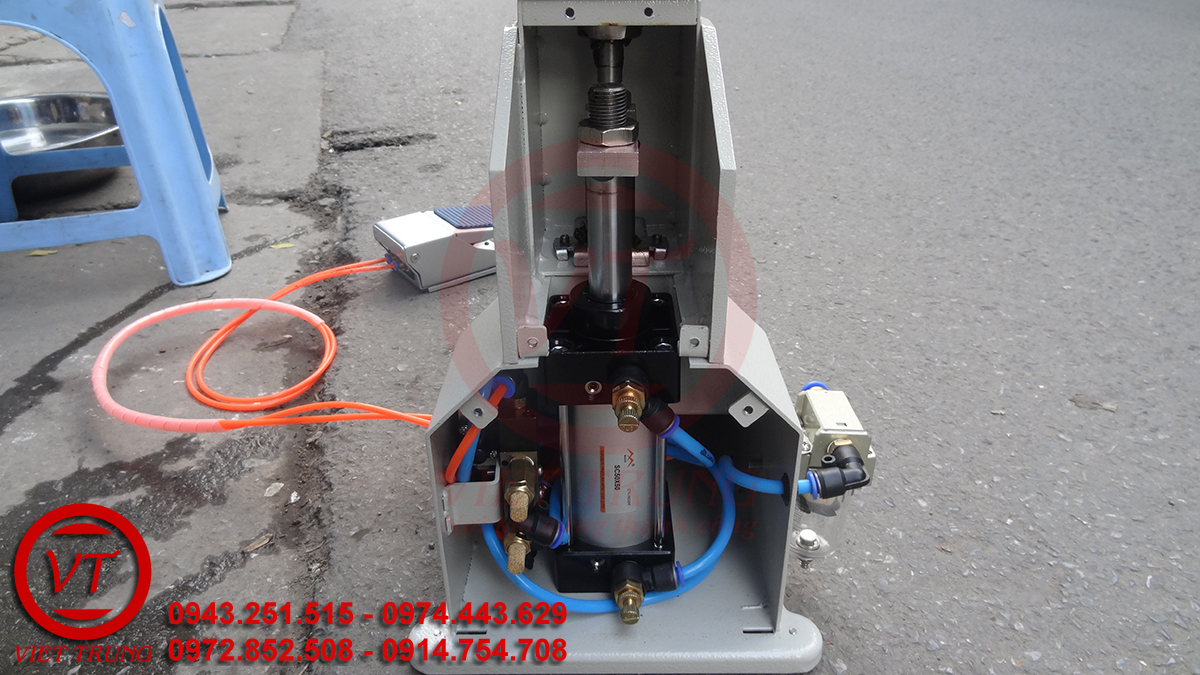 Máy chiết rót A02