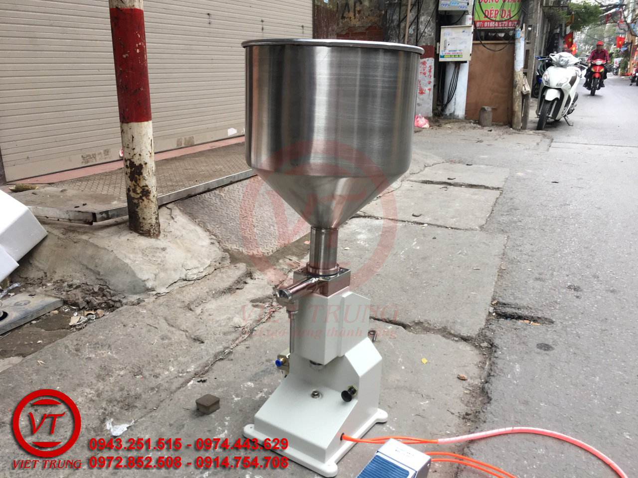 Máy chiết rót A02