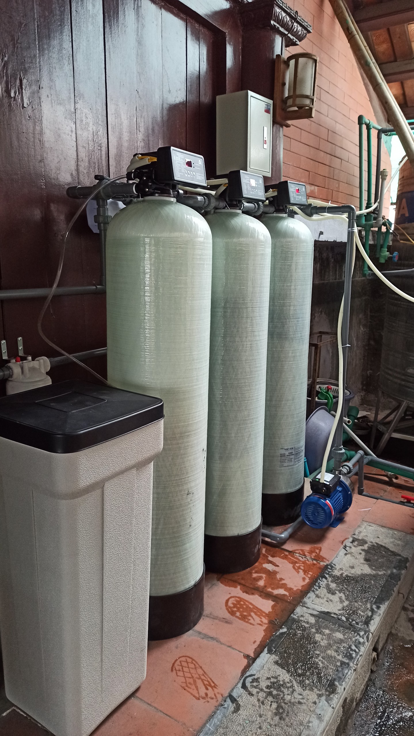 Thiết bị lọc tổng cho nước giếng khoan, nước máy giá tốt