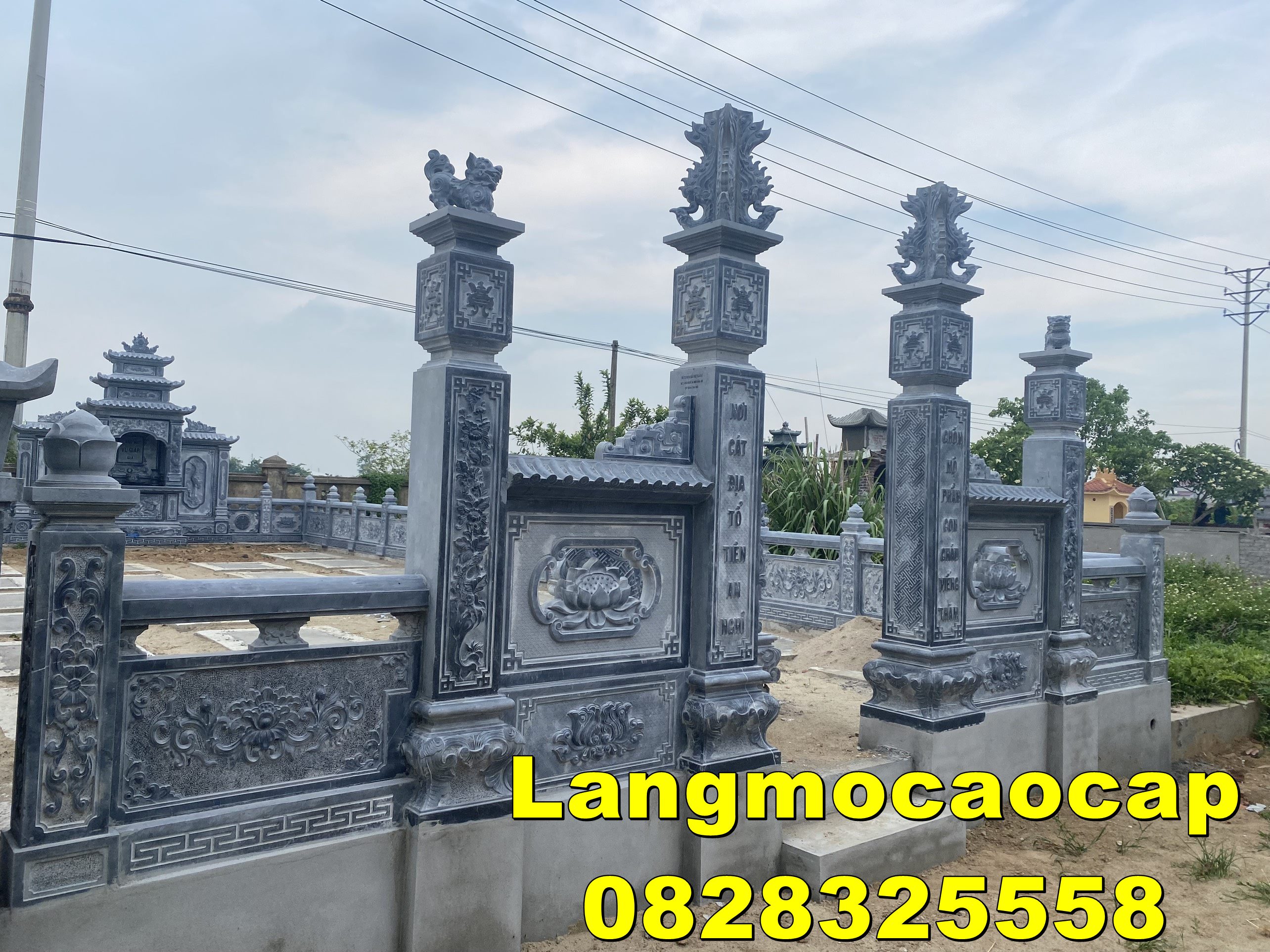 khuôn viên khu lăng mộ đá đẹp tại đồng nai