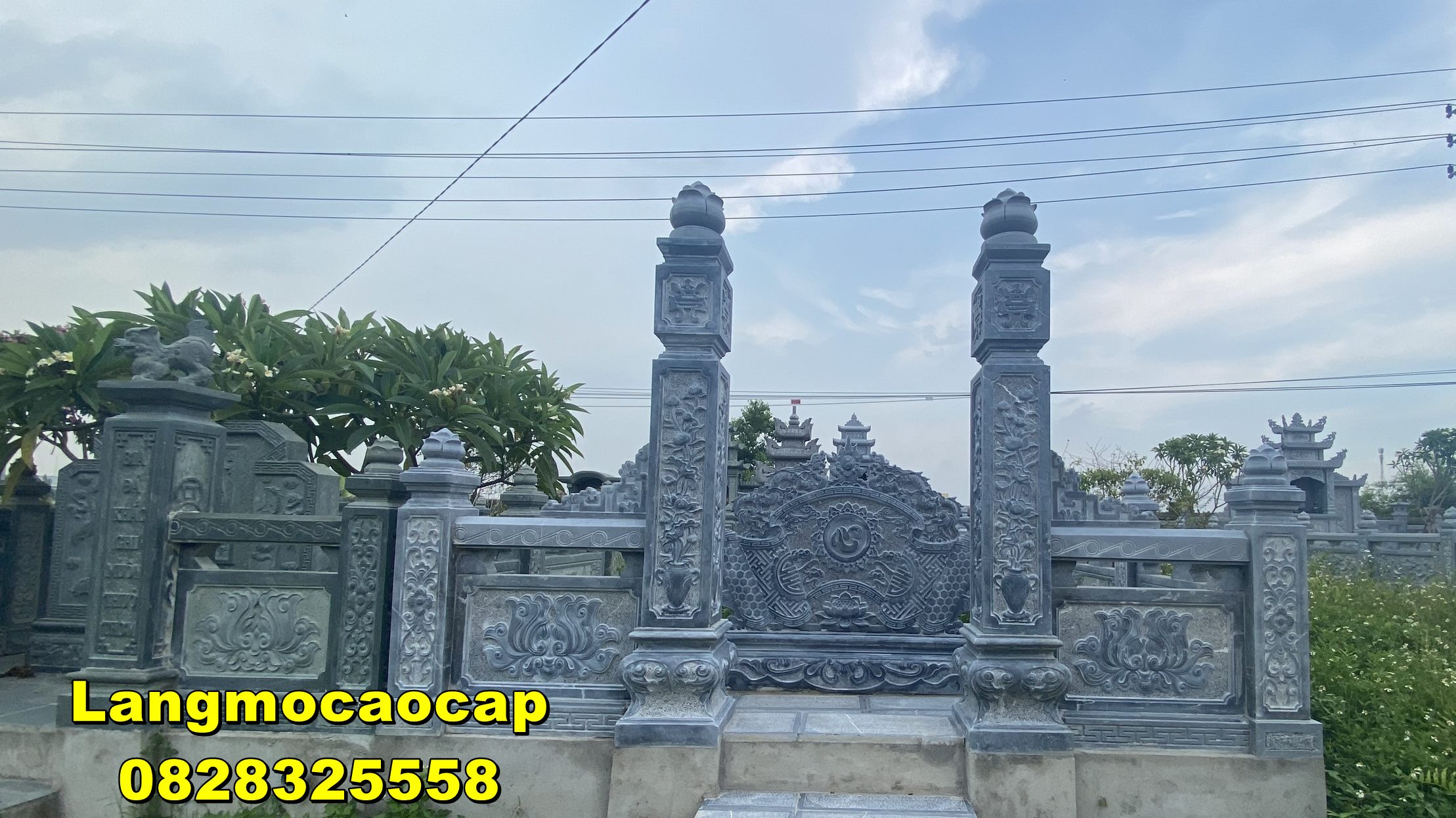 khuôn viên khu lăng mộ đá đẹp tại đồng nai