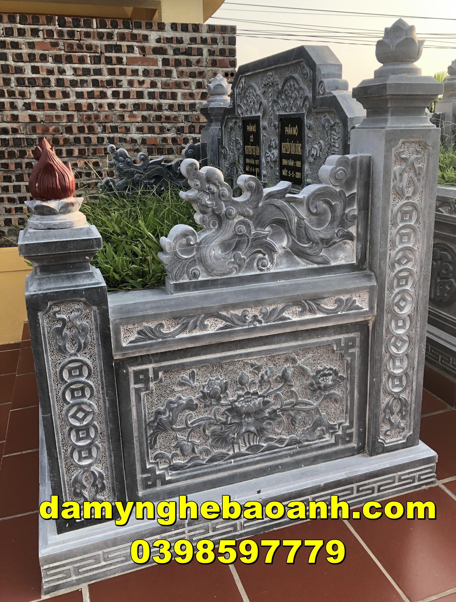 mộ đá tự nhiên nguyên khối cao cấp nhất lắp đặt thái bình