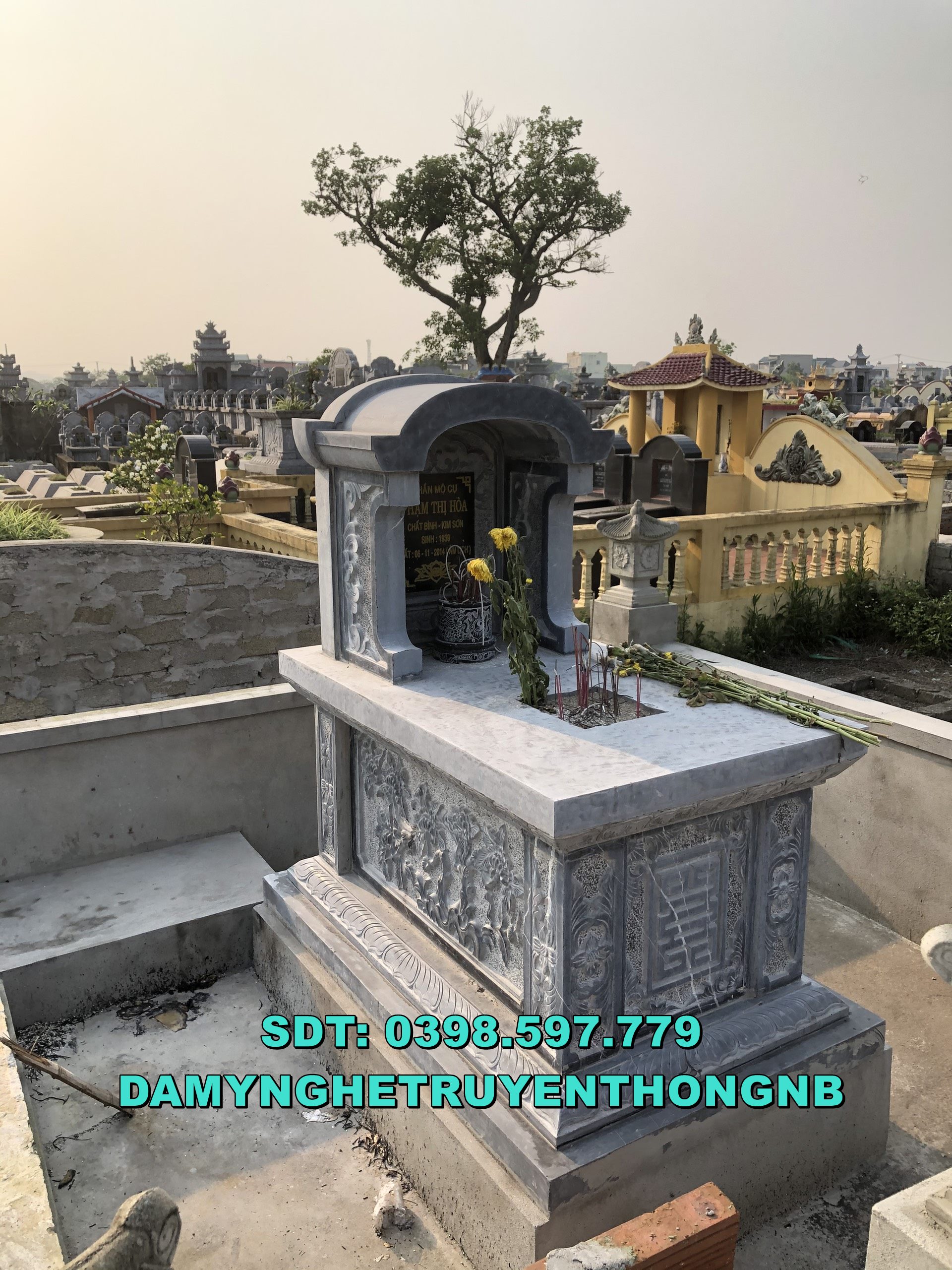chụp mộ đá nguyên khối đẹp cho ông bà tại gia lam hà nôi
