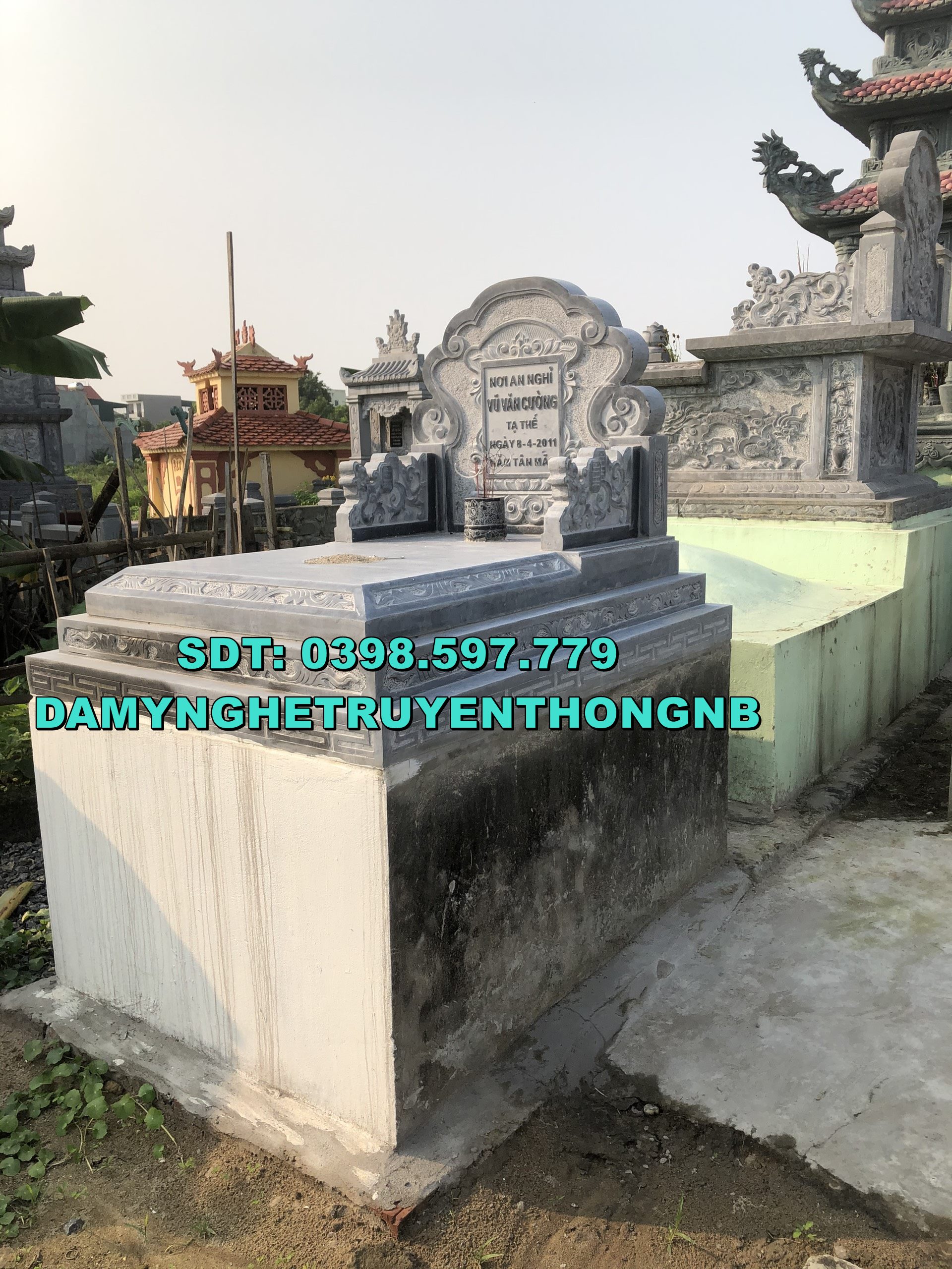 chụp mộ đá nguyên khối đẹp cho ông bà tại gia lam hà nôi