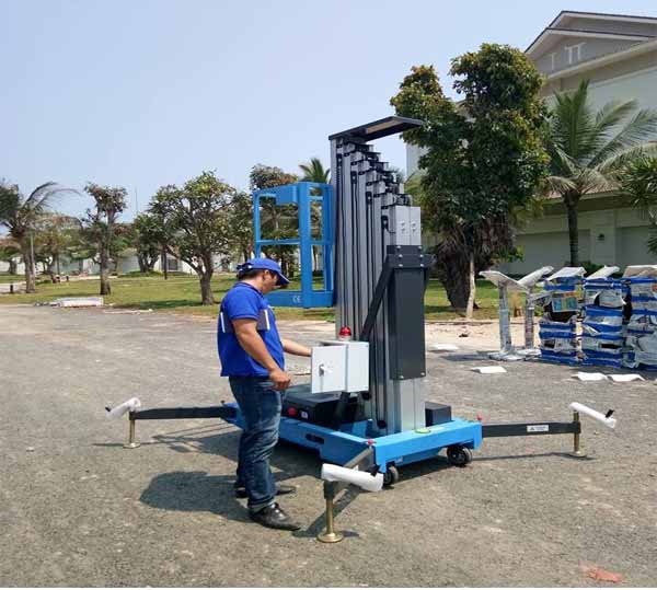Thang nâng người, thang nâng trục rút tải 125kg, nâng cao 11m chỉ 99tr
