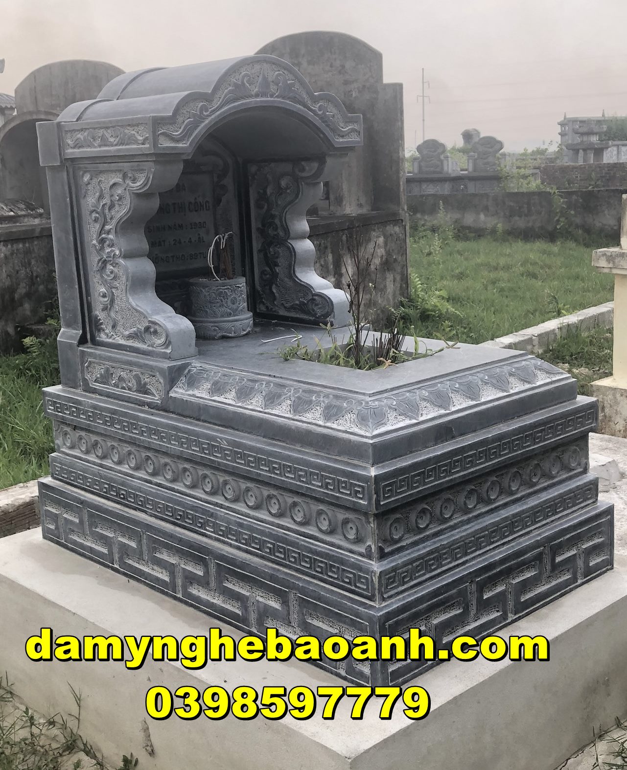 mẫu mộ đá tam cấp đá tự nhiên nguyên khối đơn giản nhưng lại đẹp