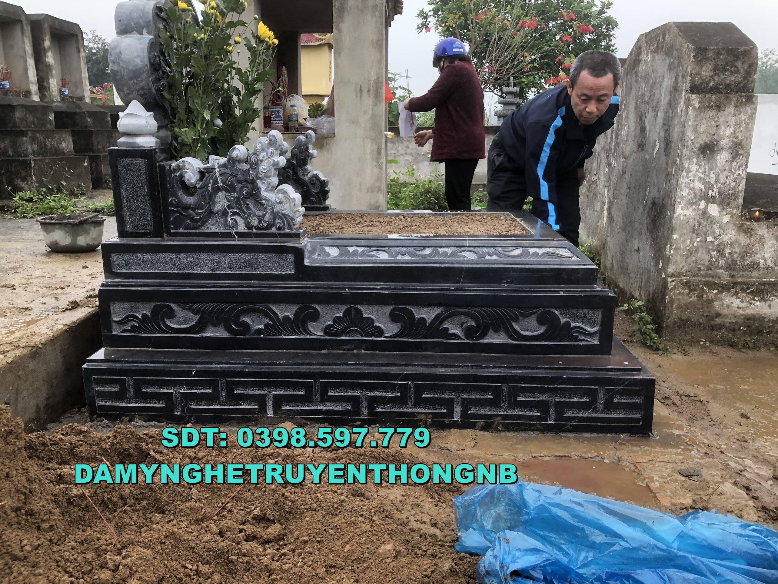 lắp đặt mộ tam cấp cho gia đình nhà anh vân hà nội