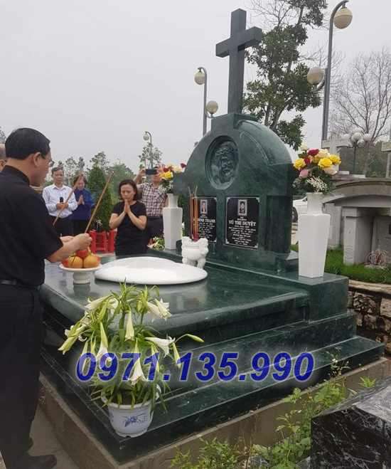 Lăng mộ đạo - Mẫu mộ công giáo bằng đá xanh đẹp bán Bình Thuận