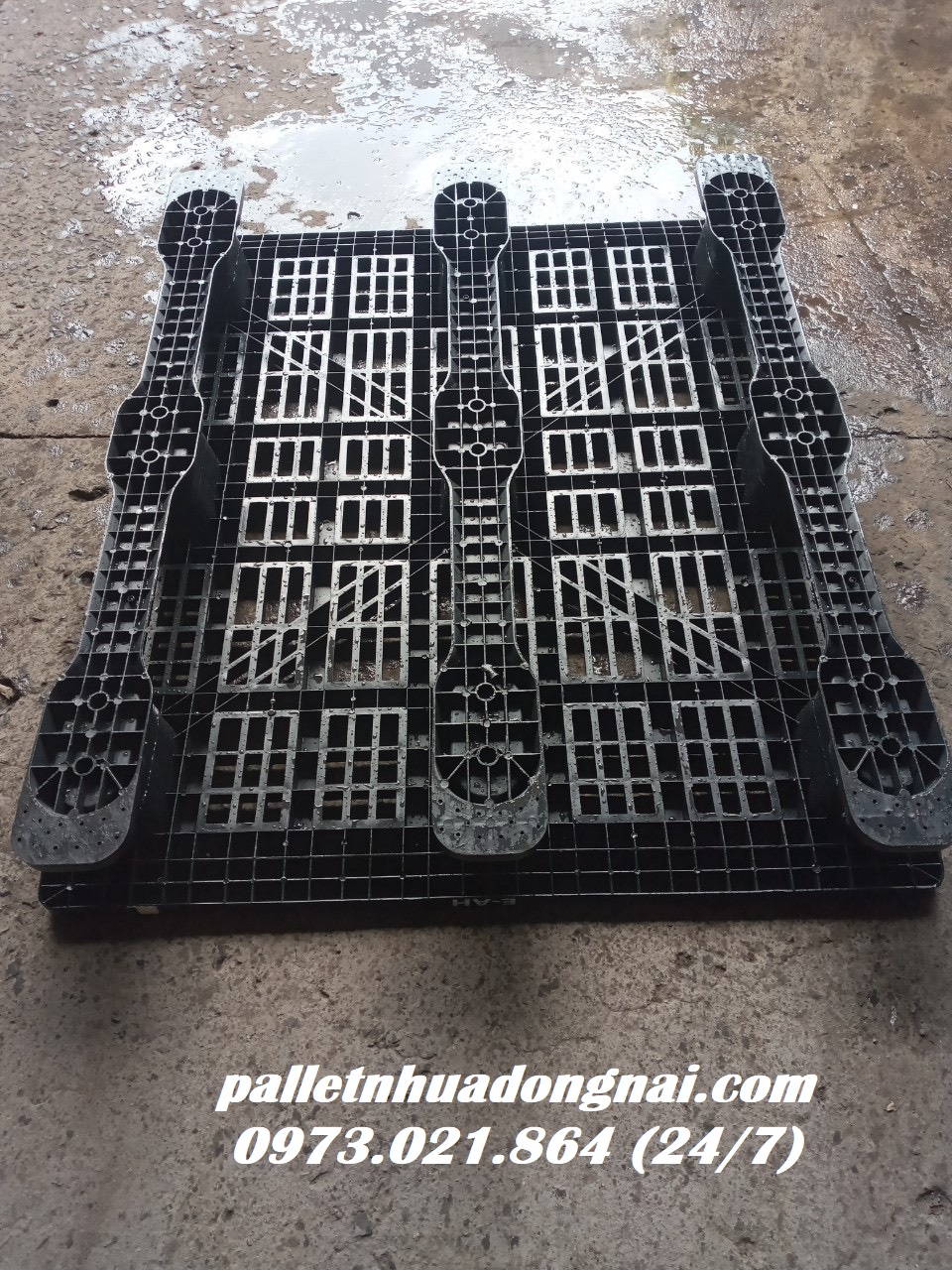 Pallet nhựa giá rẻ giao hàng tận nơi, liên hệ 0973021864