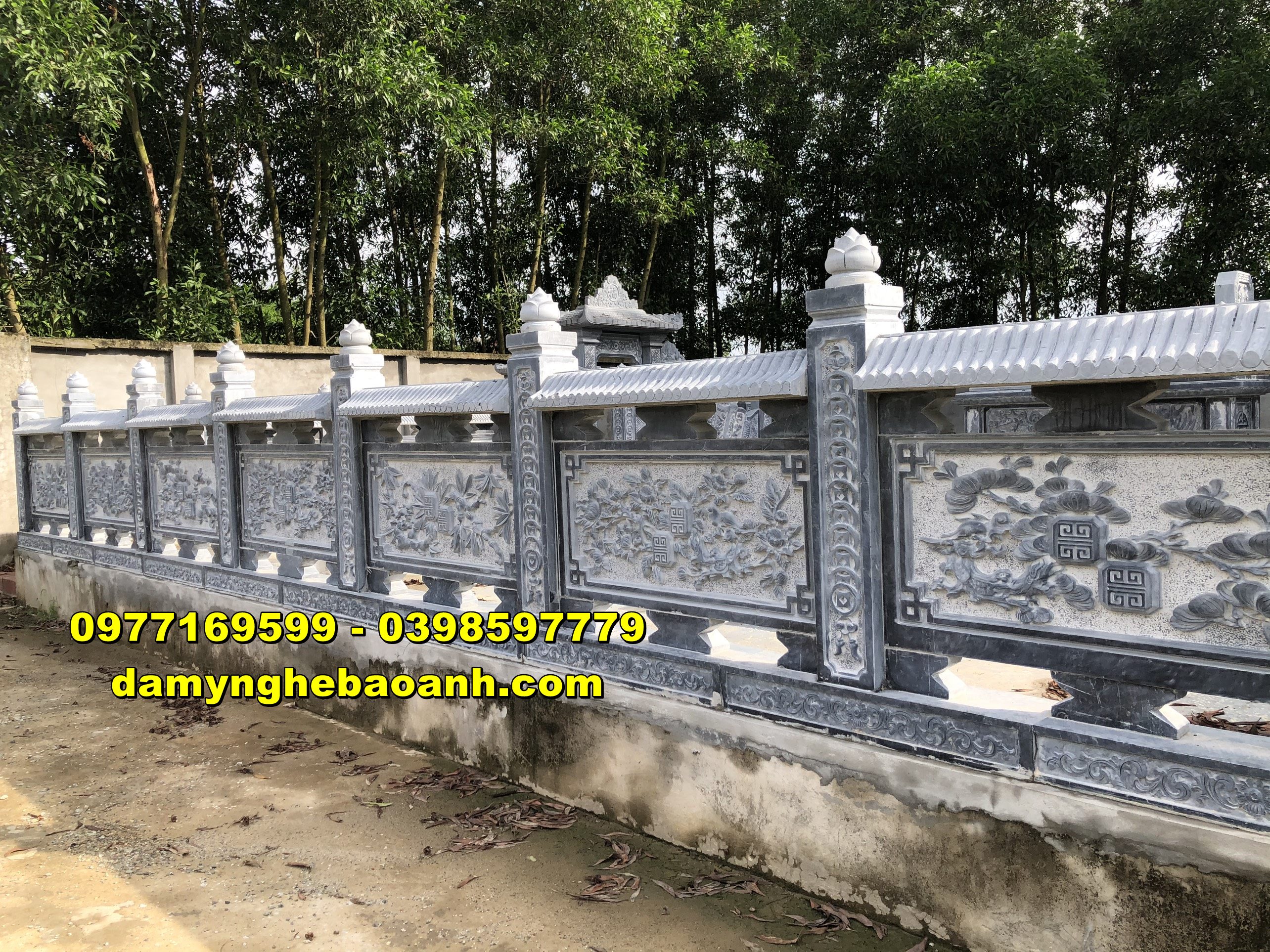 khuôn viên lăng mộ bằng đá nguyên khối hoàn thiện tại hưng yên