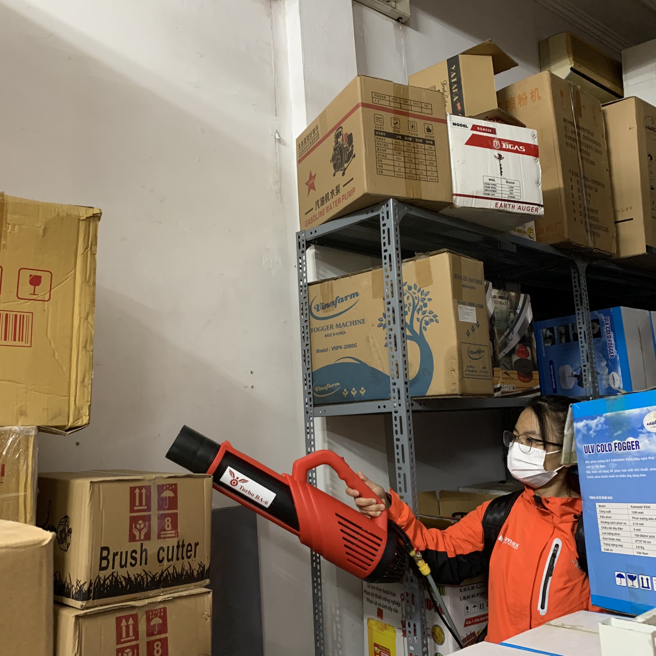 Máy phun diệt côn trùng , gián đức hiệu quả 2023 giá bao tốt