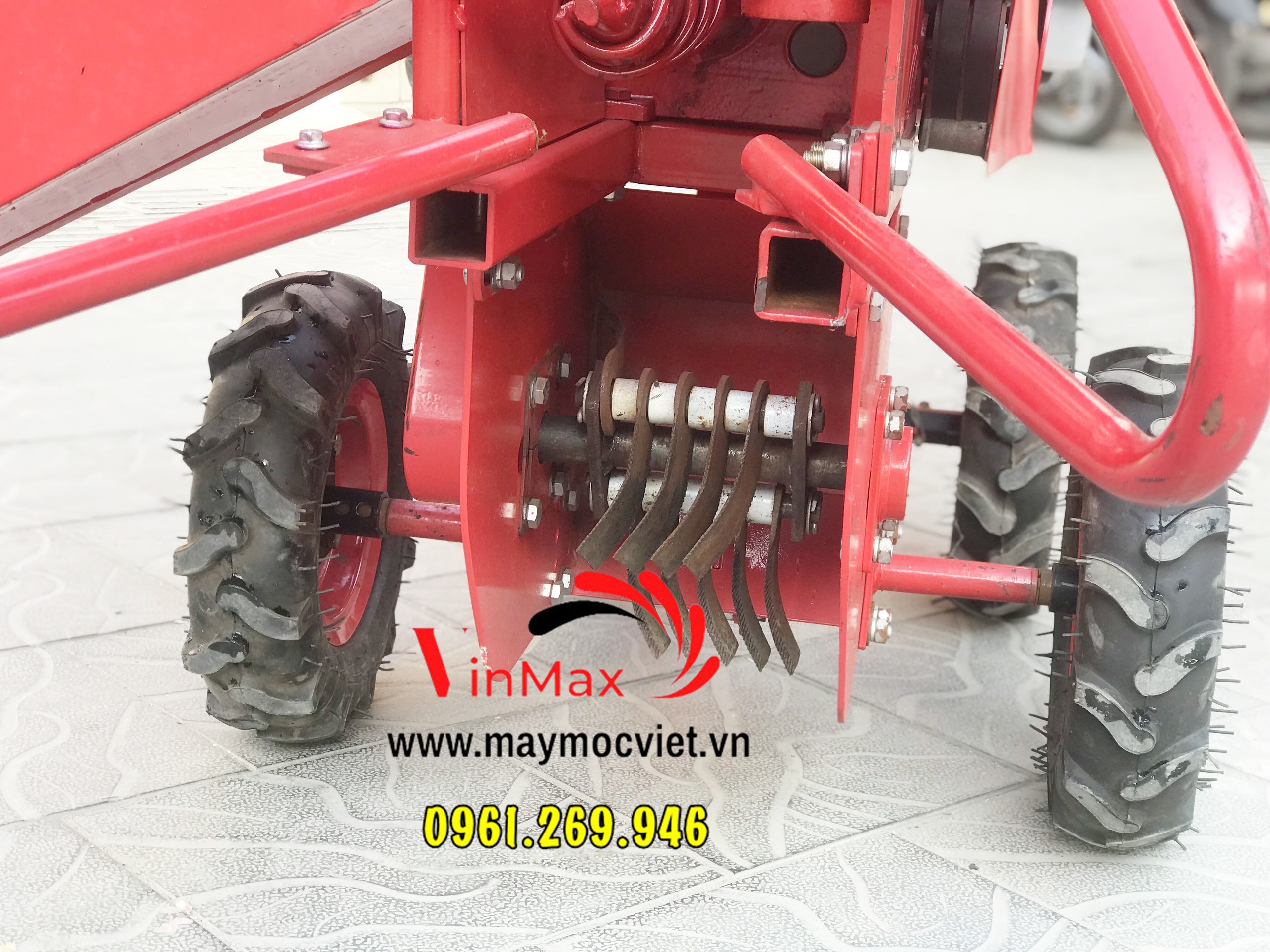 Máy thu hoạch ngô Oshima THB-1C băm cây, bẻ bắp