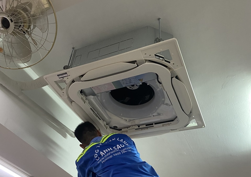 Máy lạnh treo tường Daikin chính hãng mới 100%