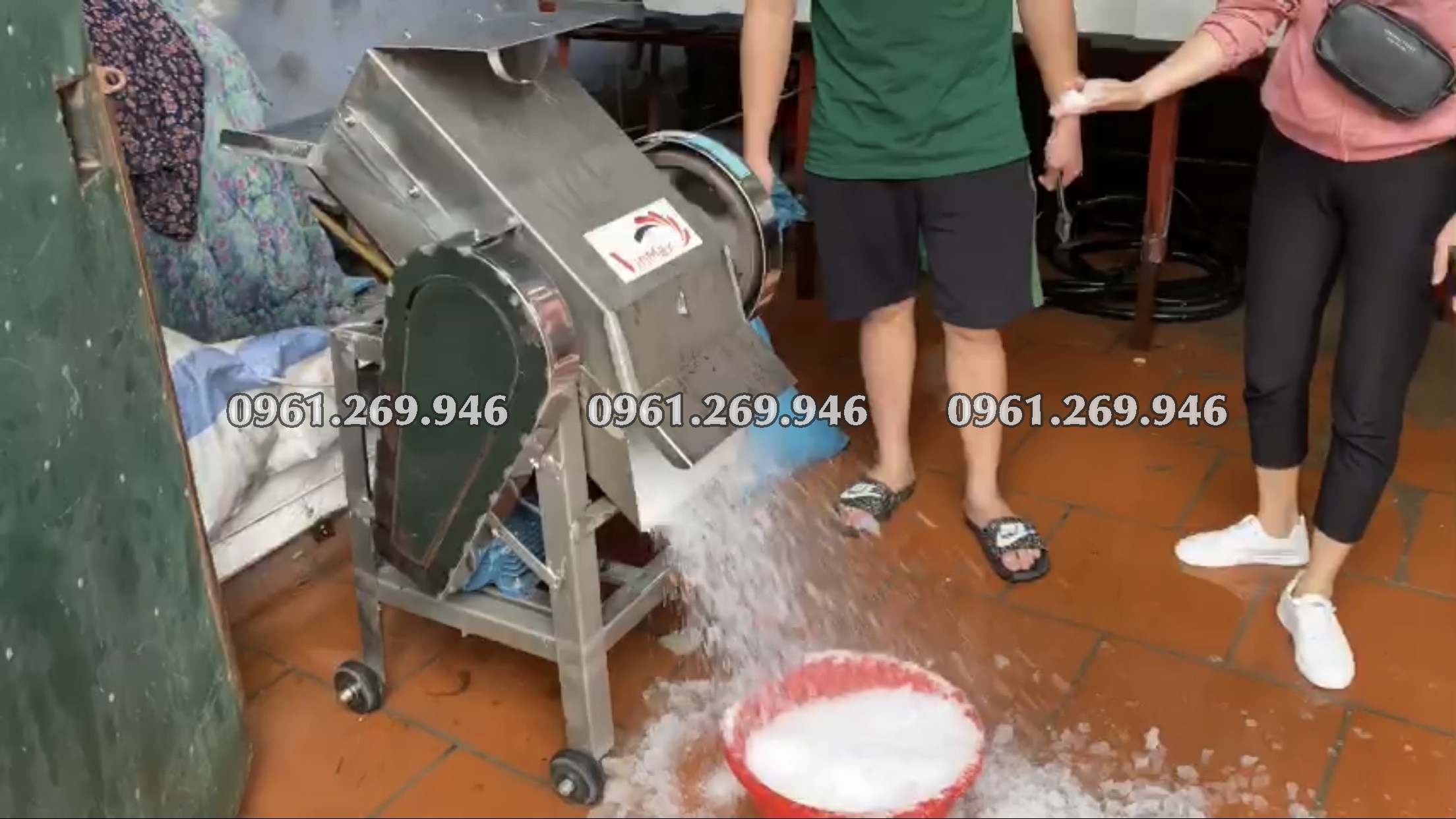 Máy xay đá bào ướp hải sản tươi sống, máy xay đá lạnh trưng bày buffet