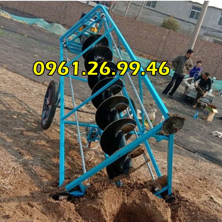 Máy khoan đất Okasu 15HP khoan lỗ trồng cây, đặt hố trụ điện