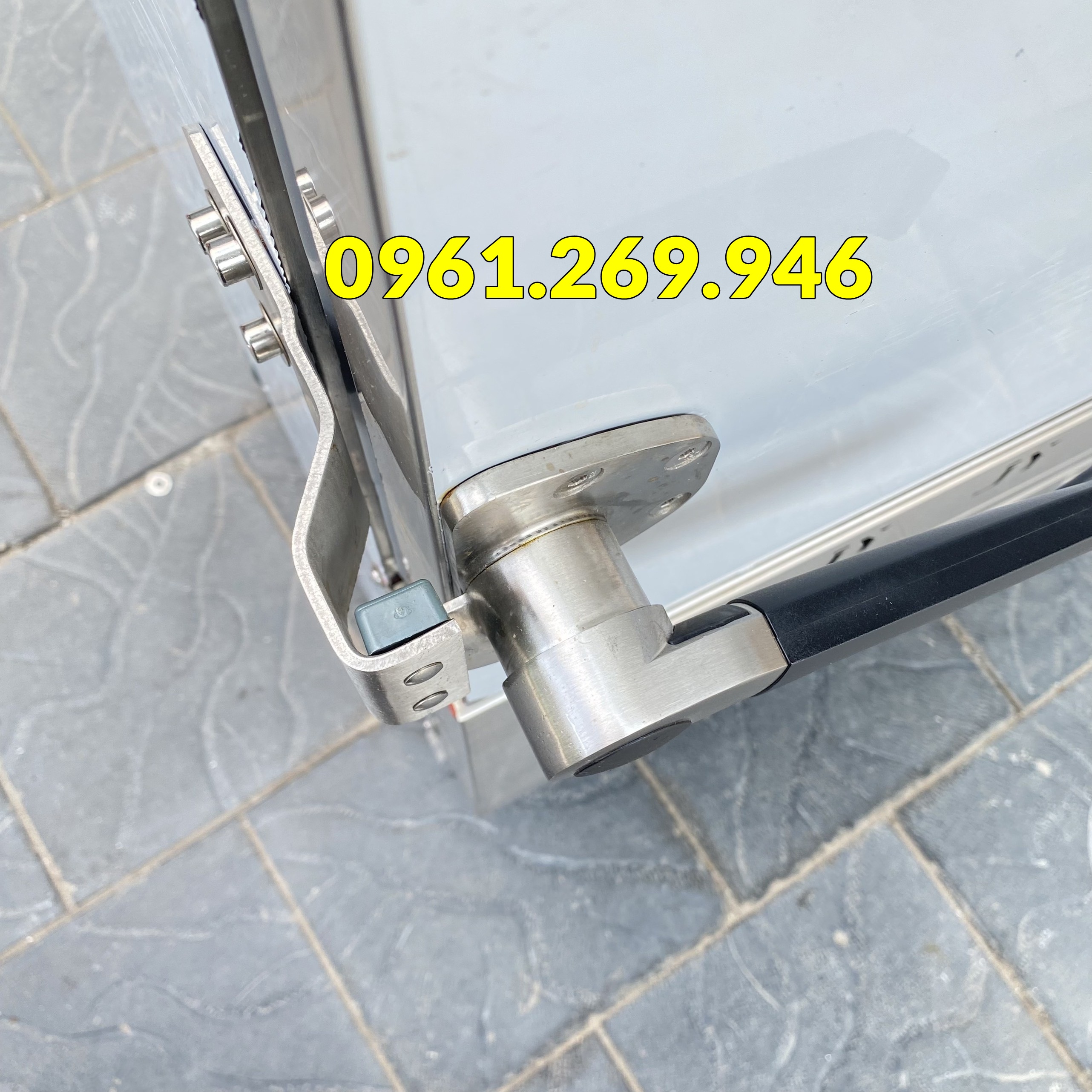 Tủ nấu cơm, hấp thực phẩm 12 khay ga chất liệu inox