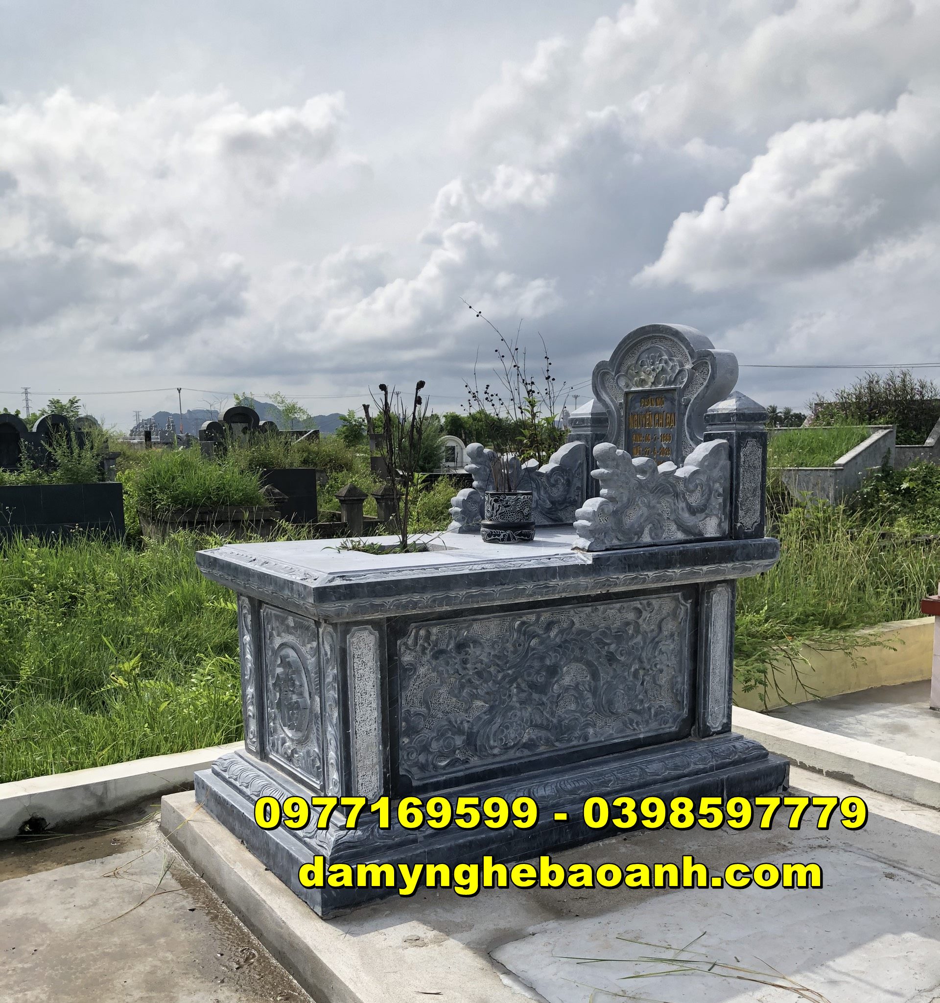 mộ đá thờ đơn bằng đá tự nhiên đẹp nhất hiện tại ct005