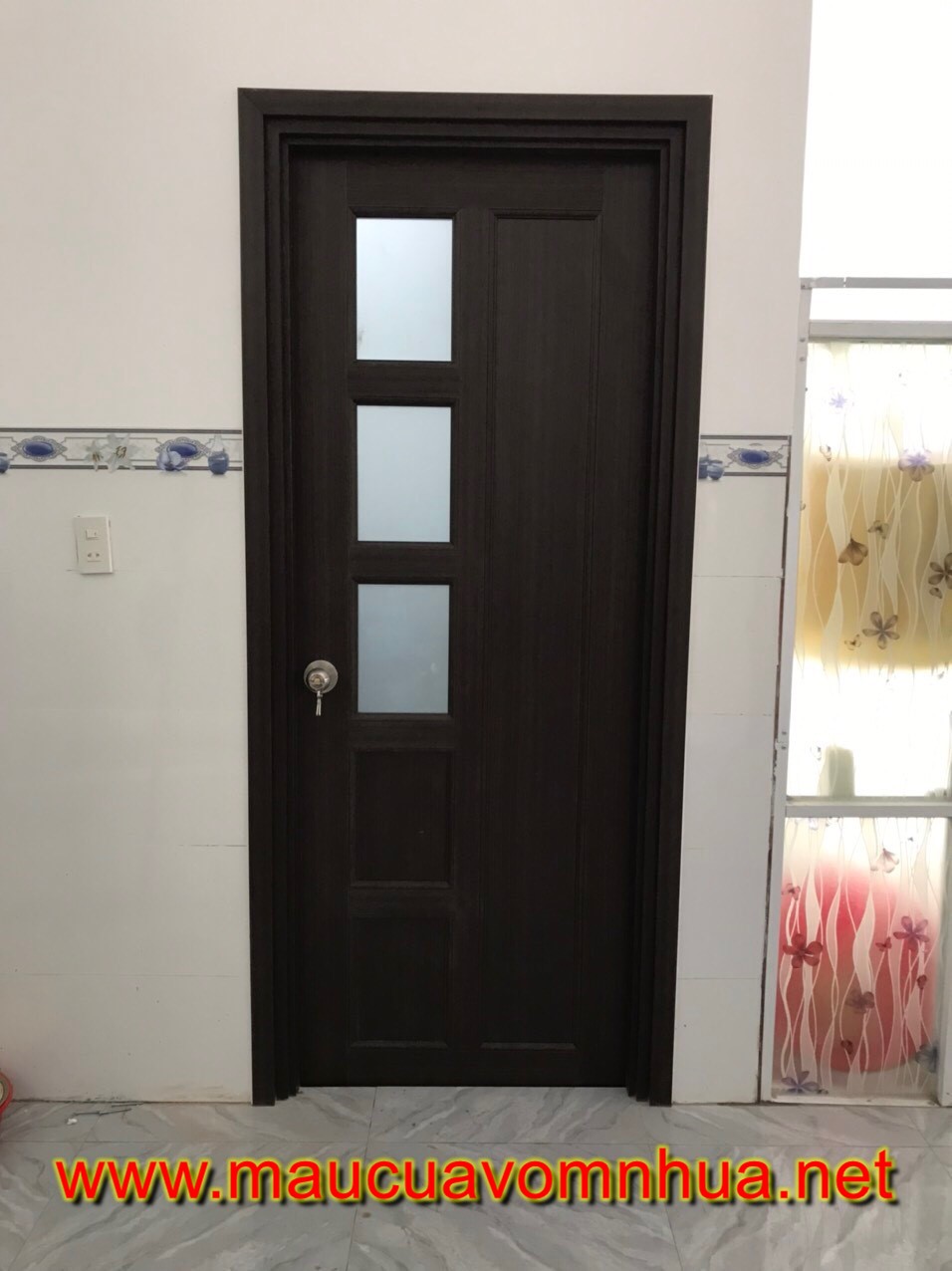 Cửa nhựa ABS Hàn Quốc tại Nha Trang  Mẫu cửa giá rẻ