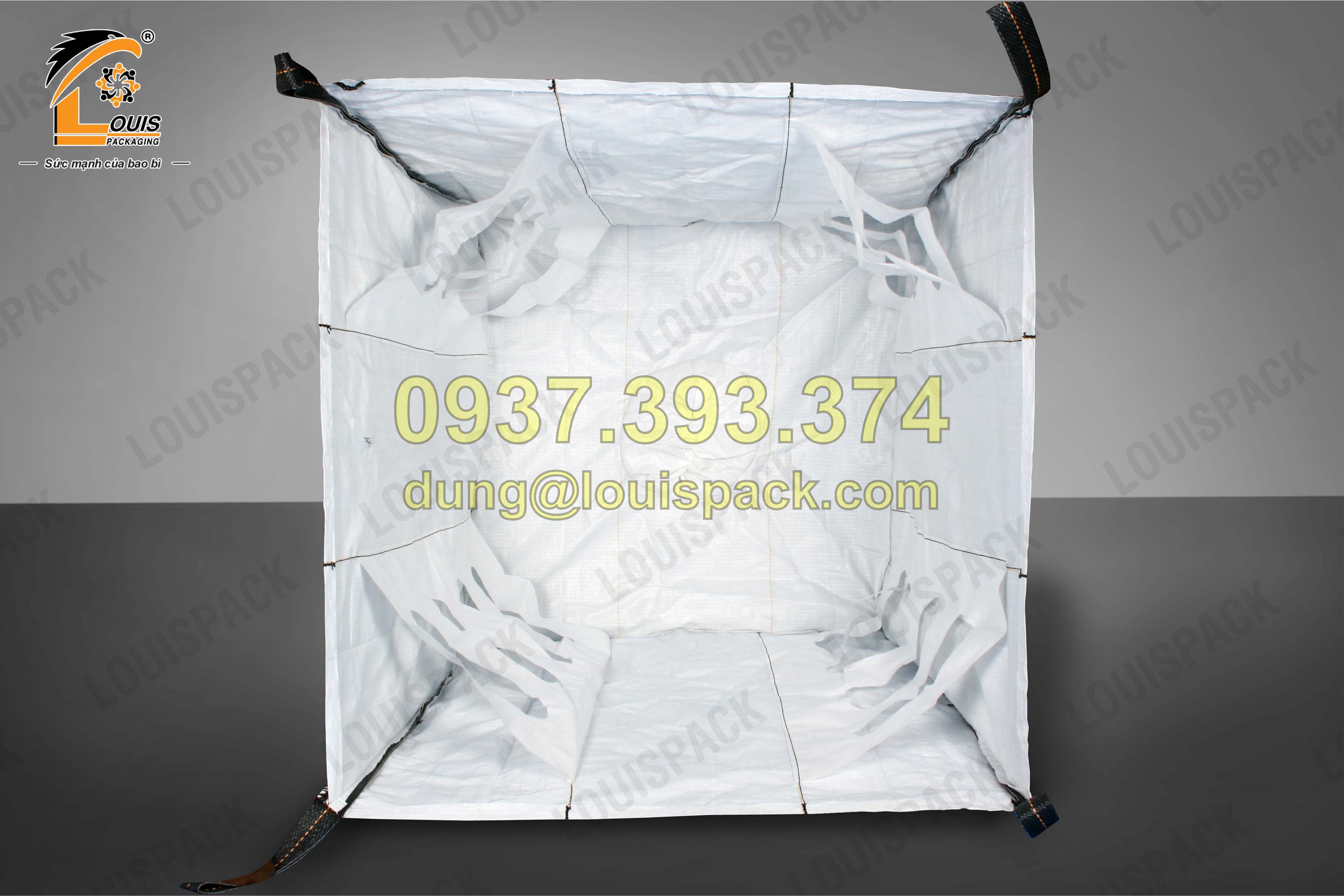 Bao Jumbo đựng 1 tấn hạt nhựa xuất khẩu, lưu kho