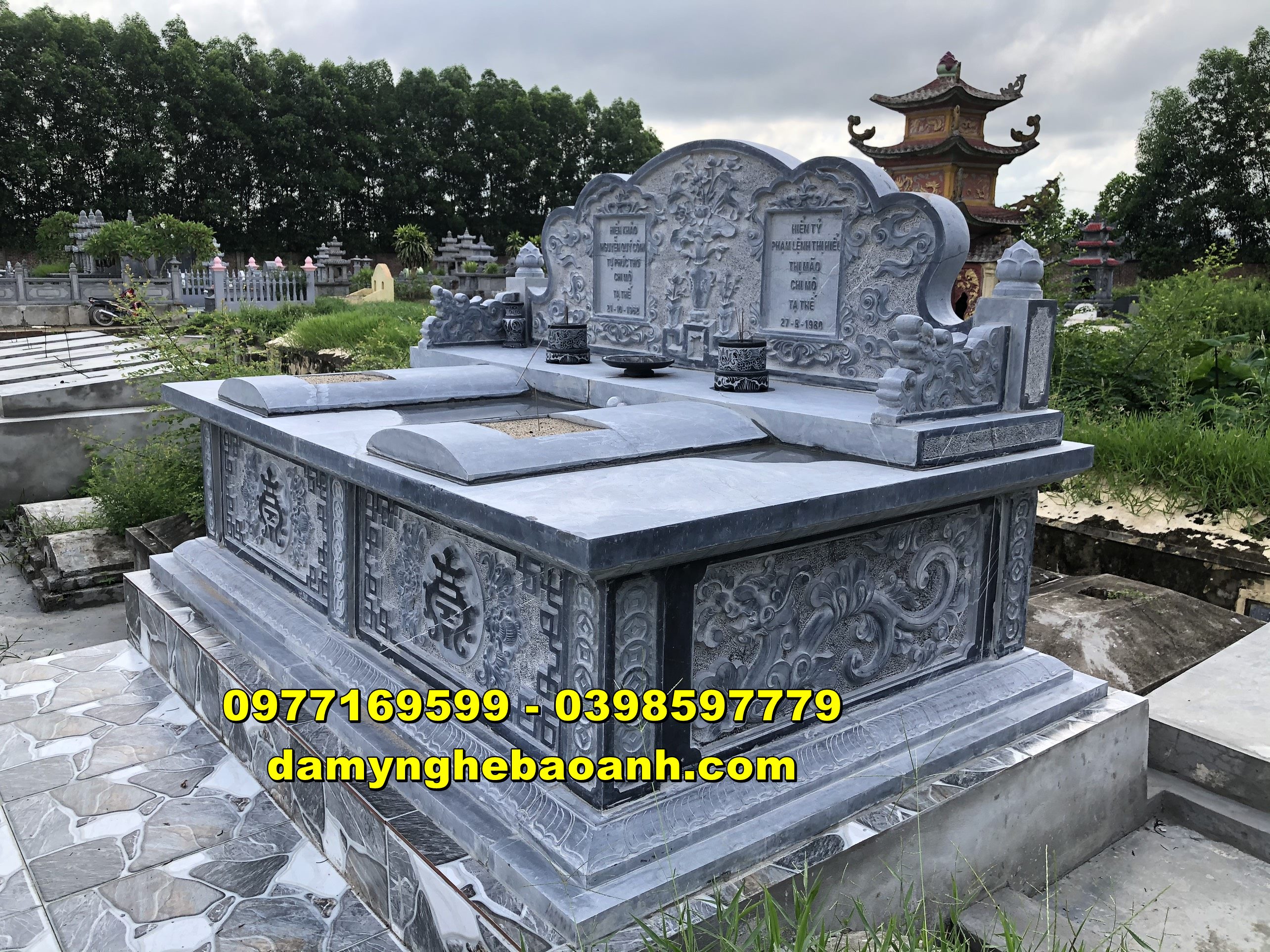 mẫu mộ bành đôi bằng đá xanh tự nhiên nguyên khối bán tại kiên giang a