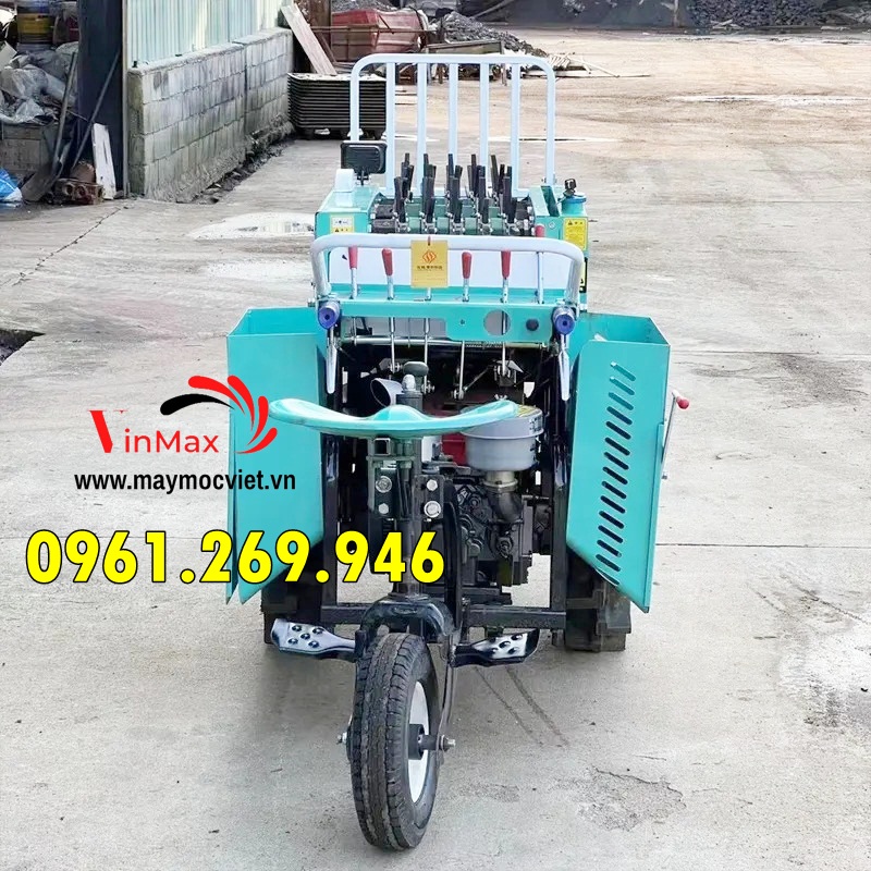 Máy thu hoạch ngô ngồi lái 16HP Vinmax VMTH16 băm cây, bóc bẹ, bẻ bắp