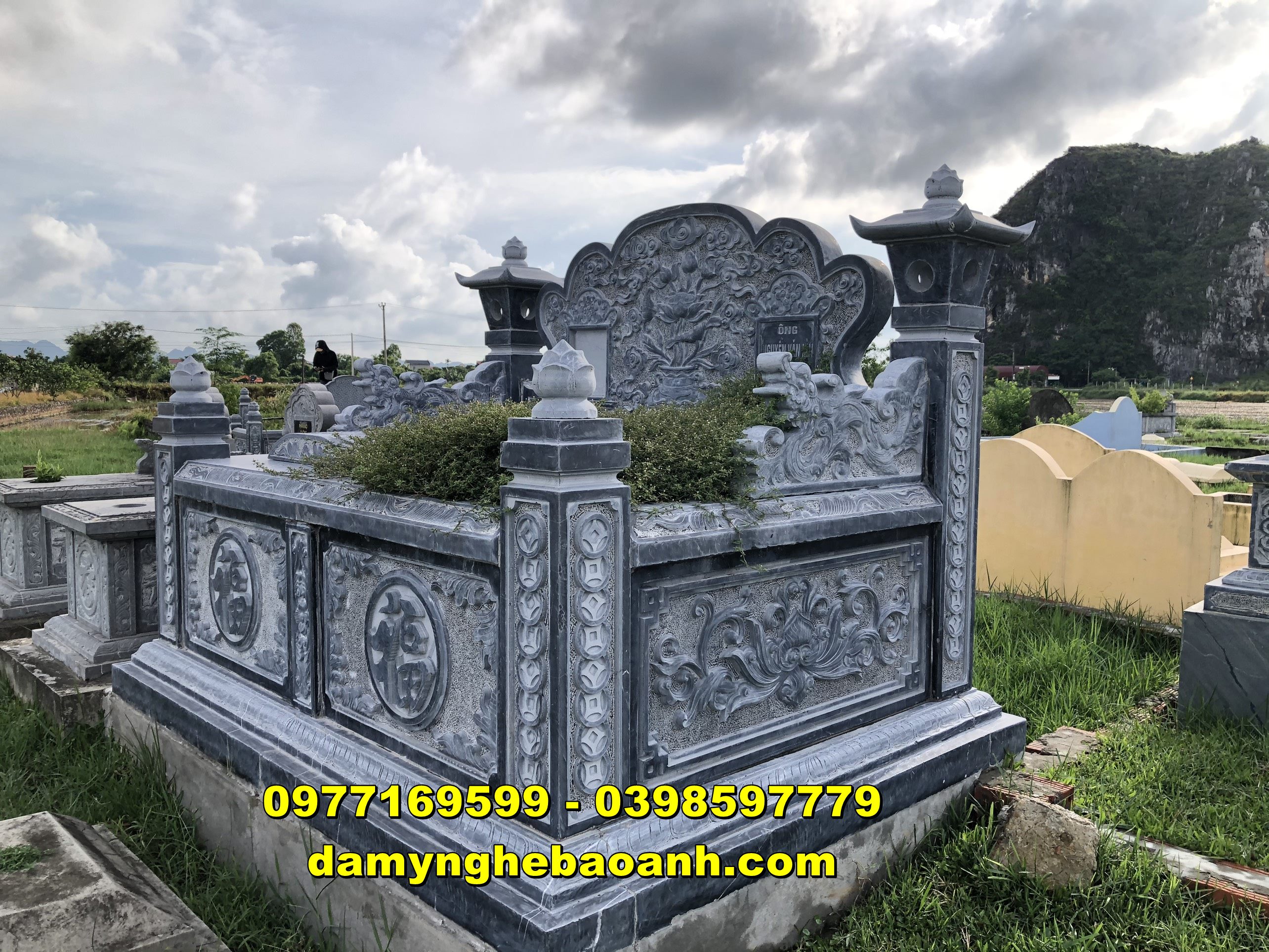 lắp đặt mộ đá đôi cao cấp được bán tại hậu giang cv112