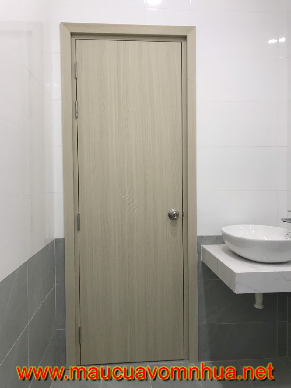 Cửa nhựa giả gỗ cao cấp tại Phú Yên  mẫu cửa đẹp